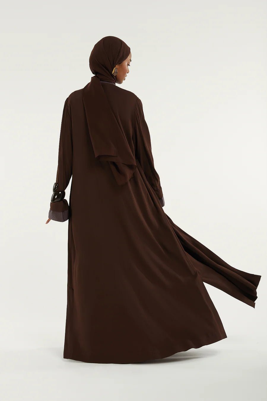 IVY BROWN ABAYA - 1309 - MIRA Y MANO