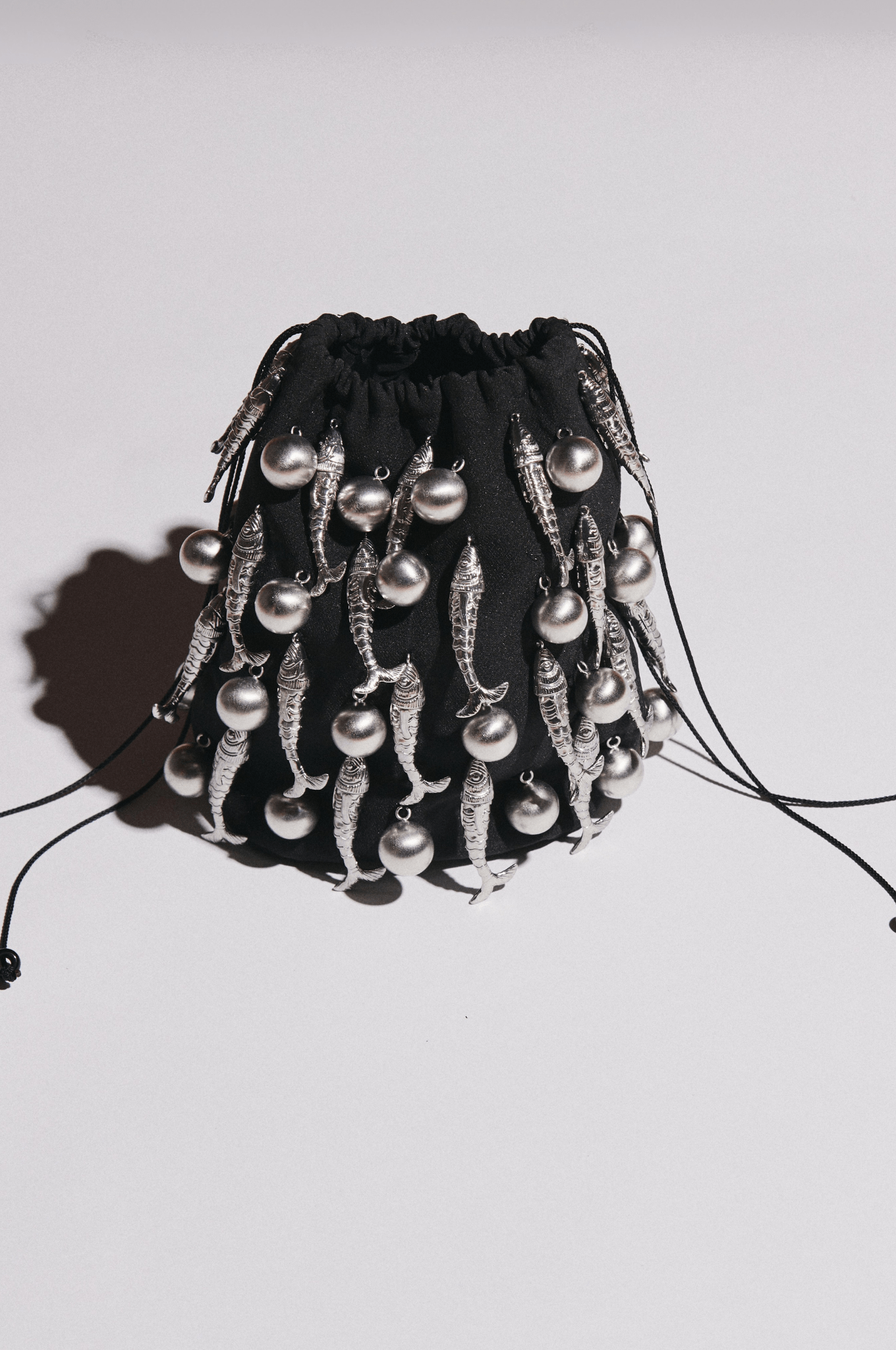 KOI BAG BLACK BAG - 1309 - MIRA Y MANO