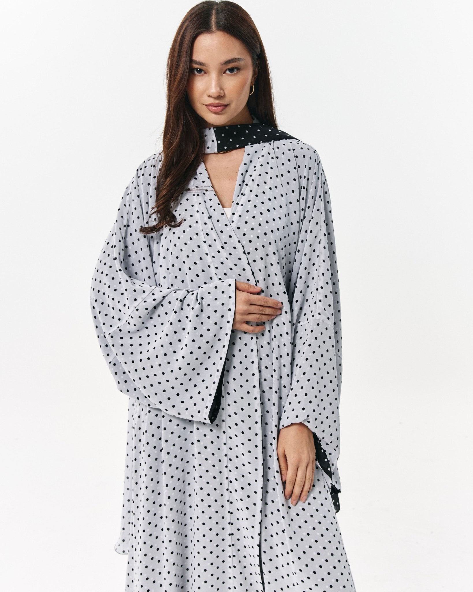 47RM036 ABAYA - ACE DESIGNS - MIRA Y MANO