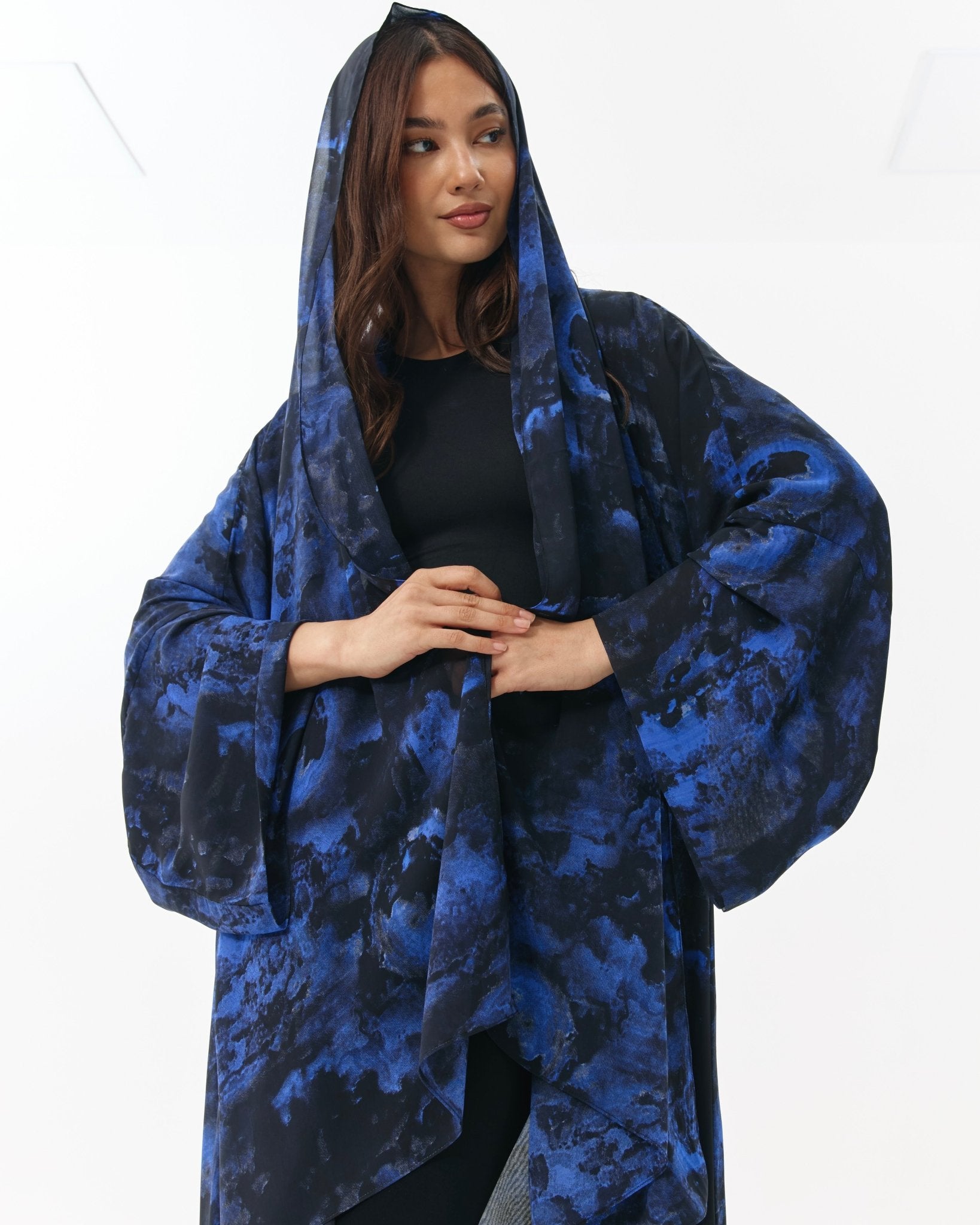 47RM053 ABAYA - ACE DESIGNS - MIRA Y MANO