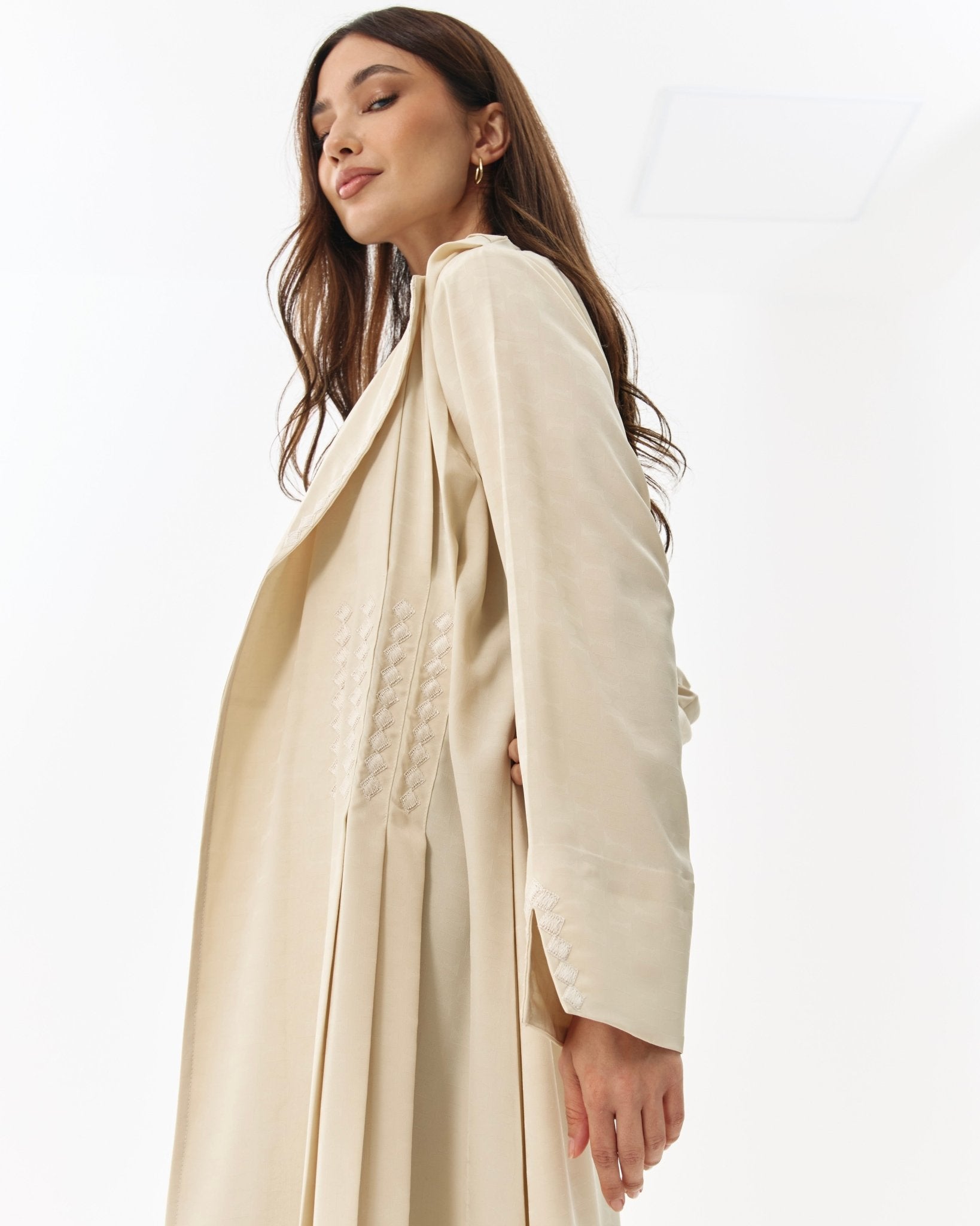 47RM055 ABAYA - ACE DESIGNS - MIRA Y MANO