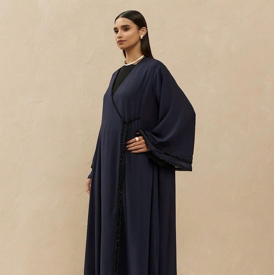 ASW - 445 ABAYA - AL ASWAD - MIRA Y MANO