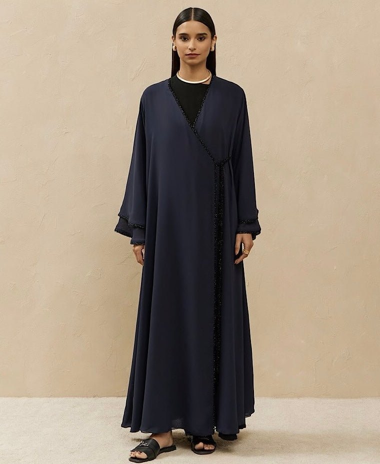 ASW - 445 ABAYA - AL ASWAD - MIRA Y MANO