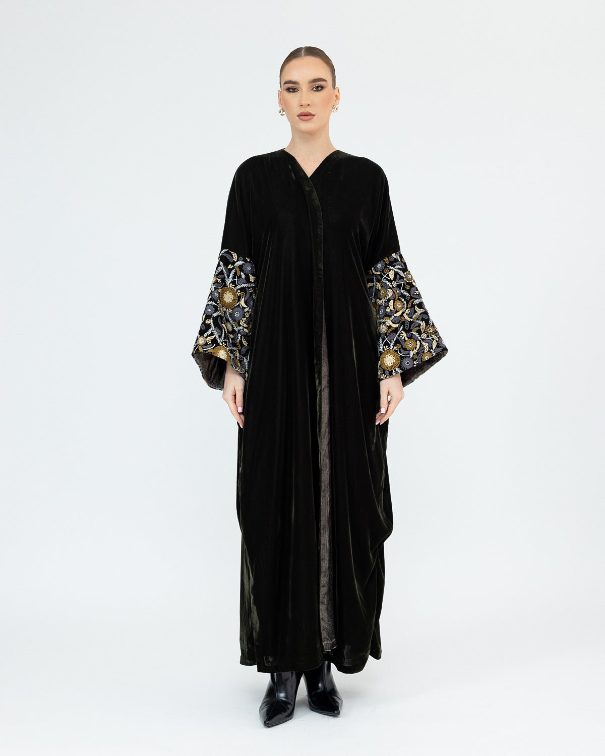ADRA26 - 010 ABAYA - ALDUKAN - MIRA Y MANO