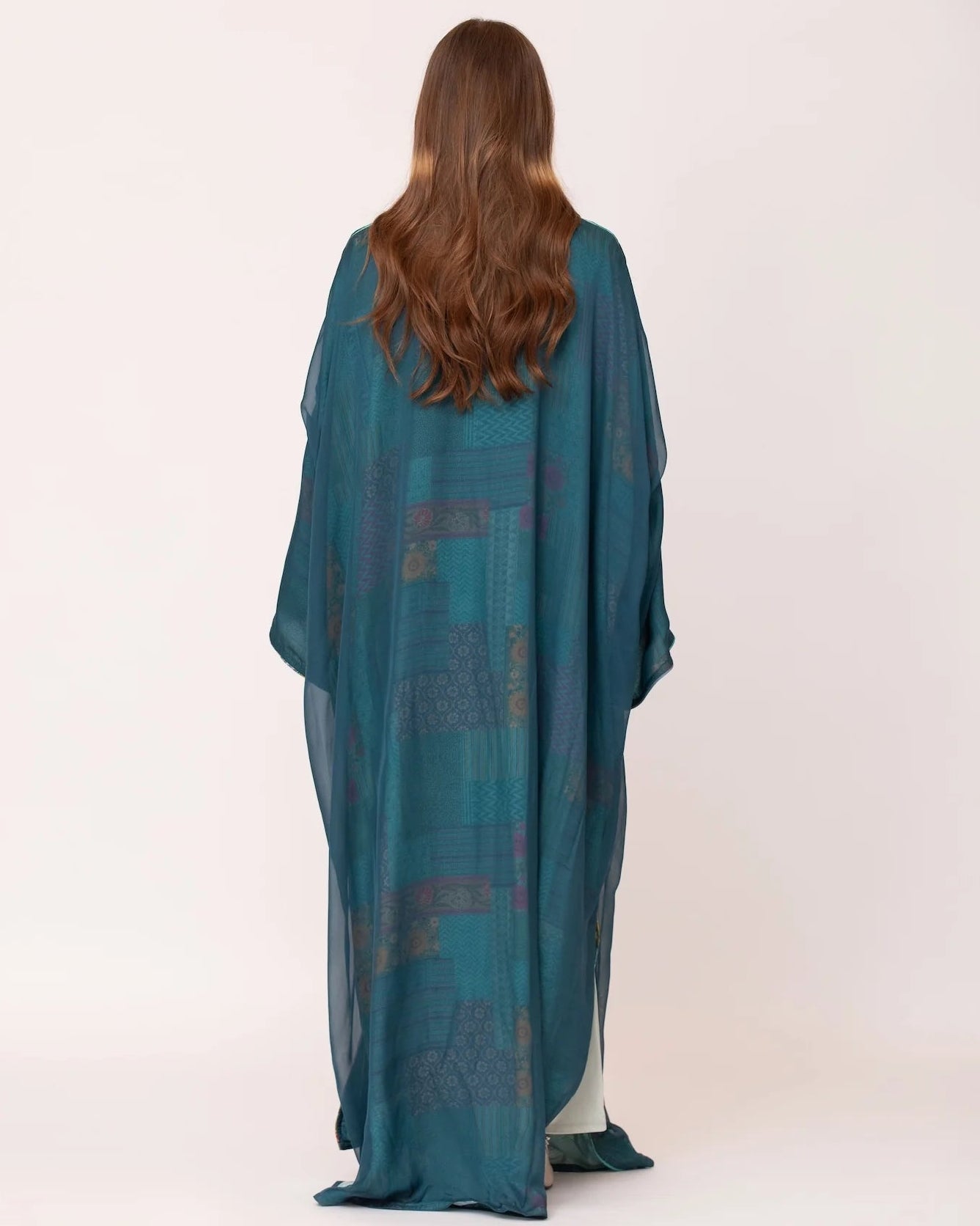 DAA26 - 05 ABAYA - ALDUKAN - MIRA Y MANO