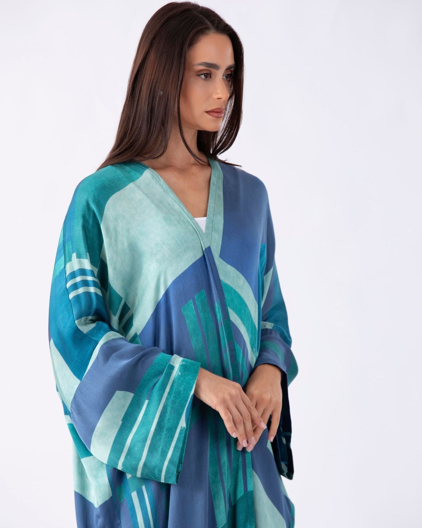 DAA26-66 ABAYA - ALDUKAN - MIRA Y MANO