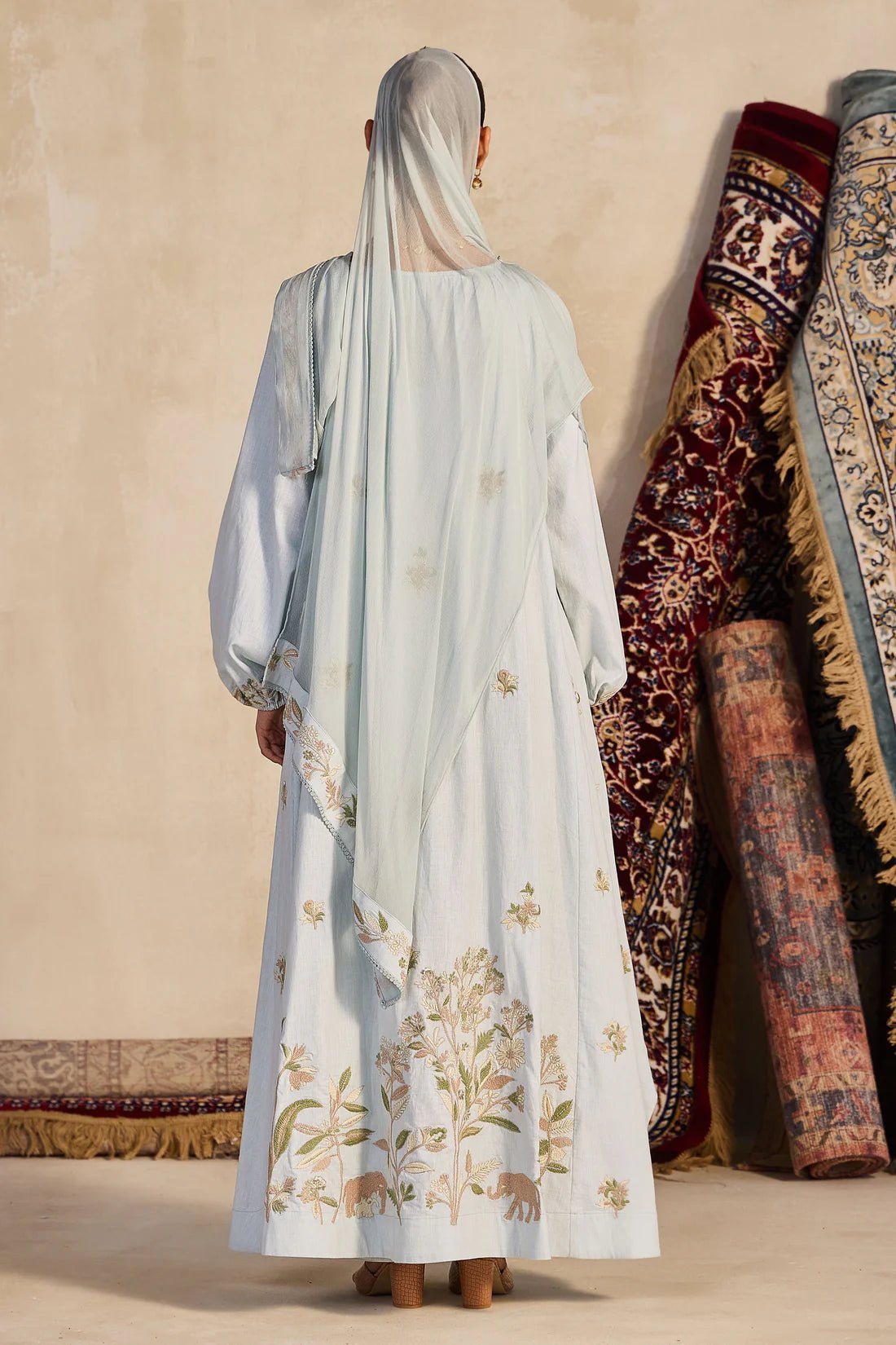 LUWAIRA JALABIAH - AMORE MIO BY HITU - MIRA Y MANO