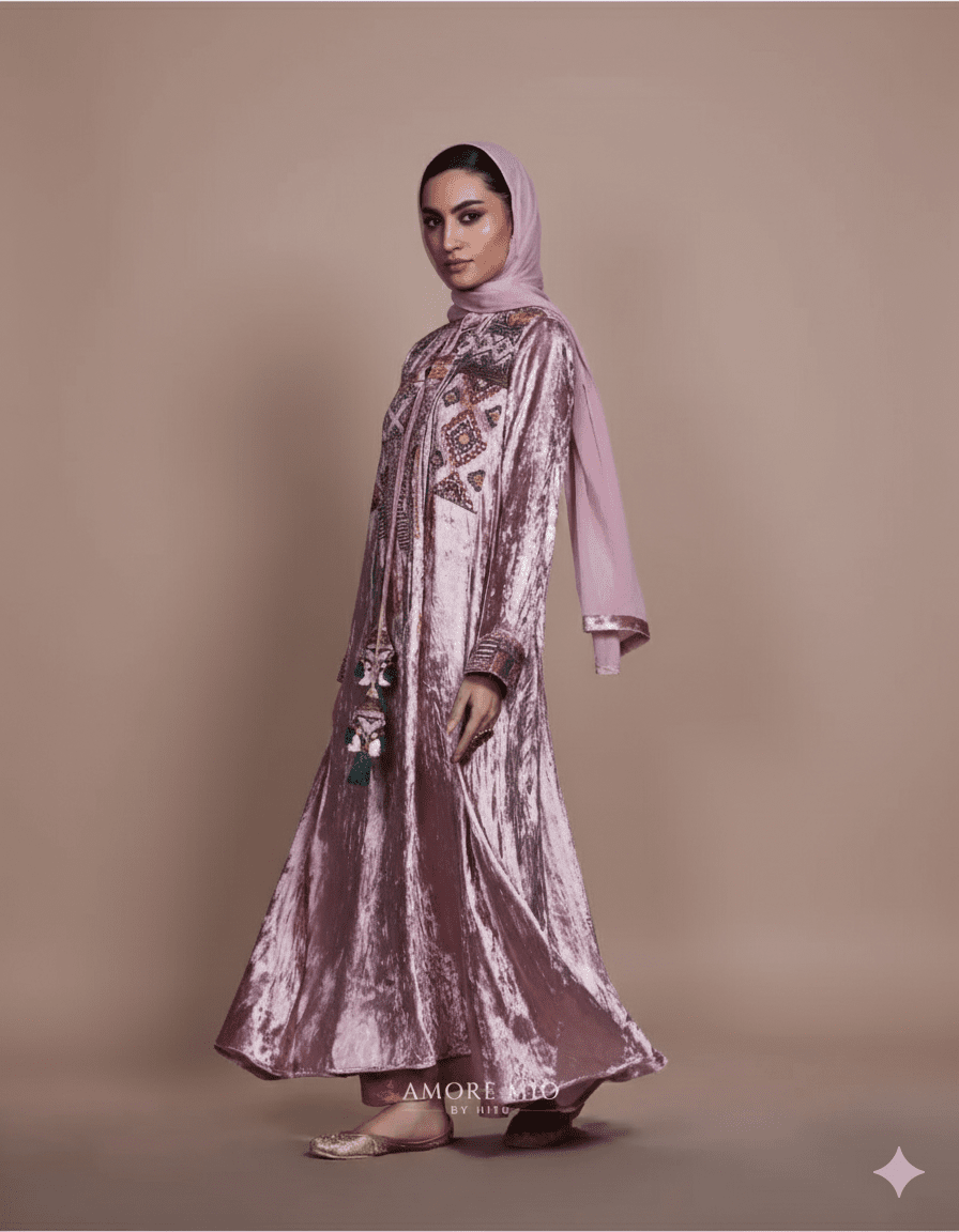 MIZNA JALABIAH - AMORE MIO BY HITU - MIRA Y MANO