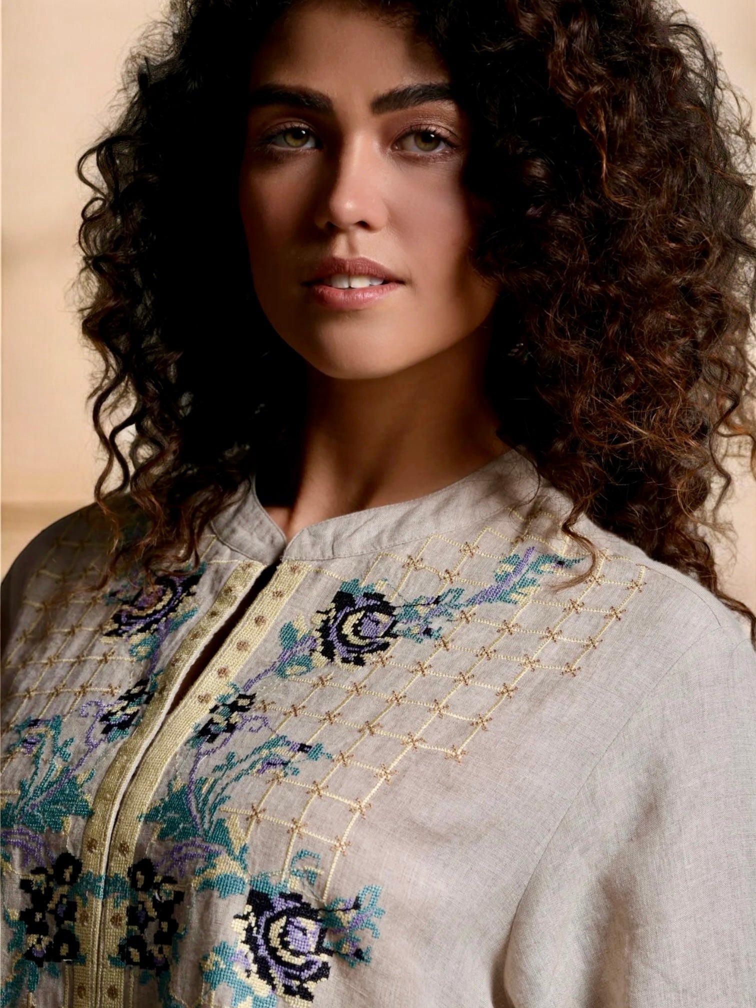 SHAZANA JALABIYA - AMORE MIO BY HITU - MIRA Y MANO