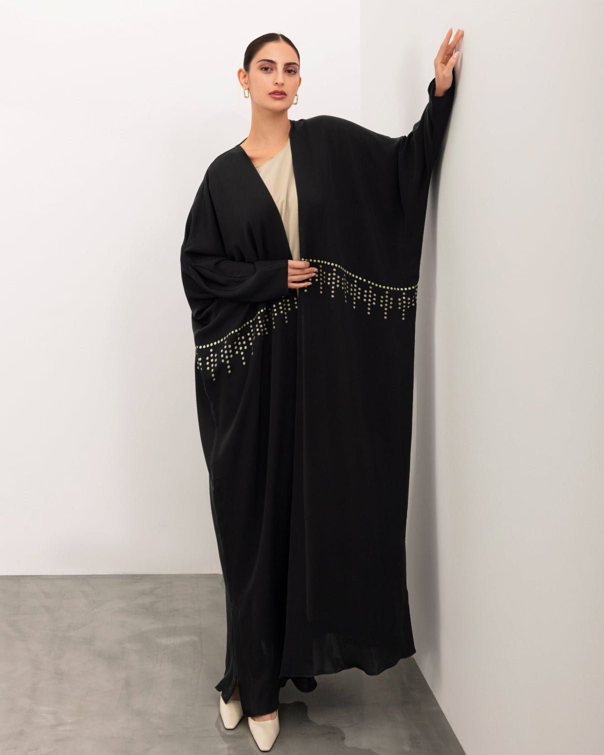 A26-11 ABAYA - ASL - MIRA Y MANO