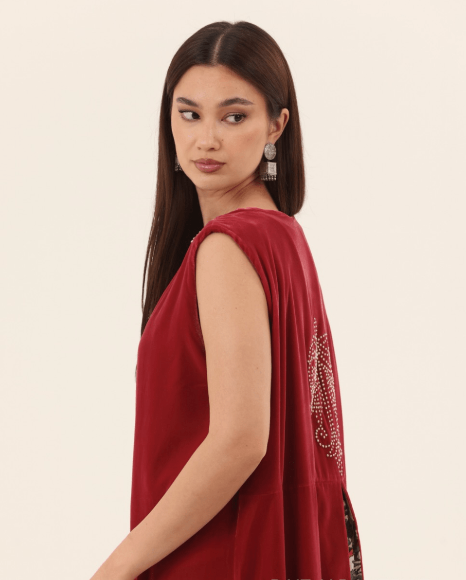 RE26 - J08 DRESS - BAIT ALDANTELLE - MIRA Y MANO