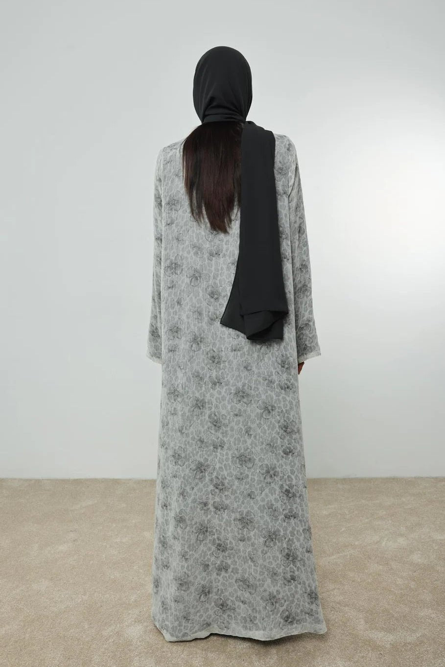 AURA ABAYA - BY NOUF - MIRA Y MANO