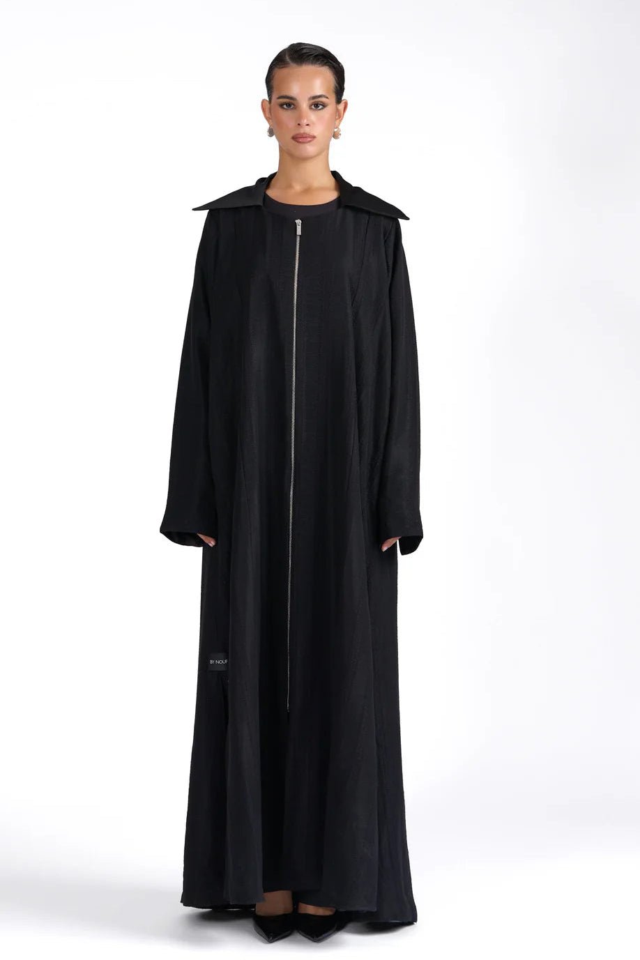 CHLOE BLACK ABAYA - BY NOUF - MIRA Y MANO