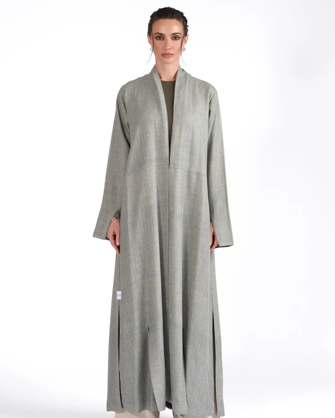 ELISE ABAYA - BY NOUF - MIRA Y MANO