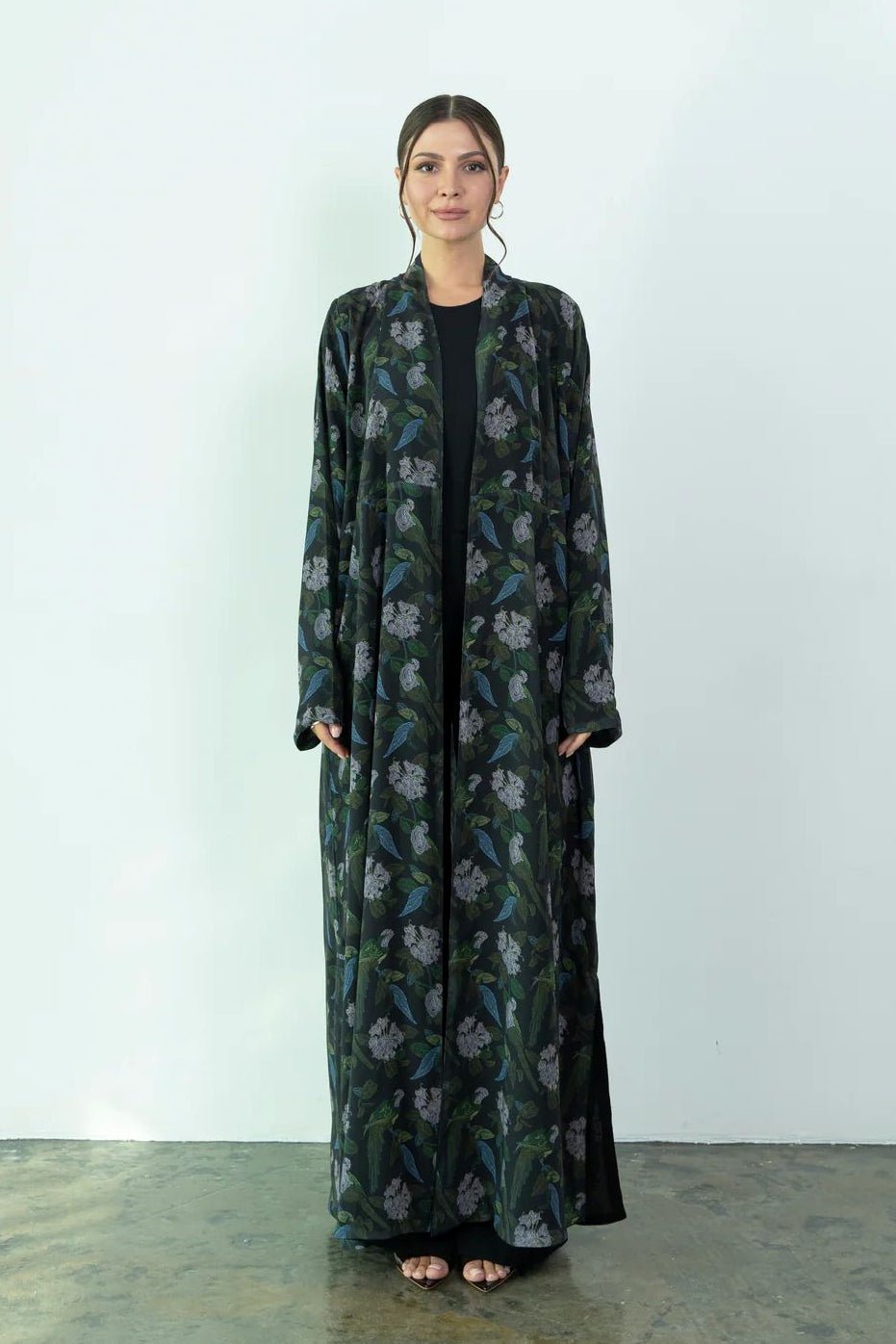 HYDRANGEA ABAYA - BY NOUF - MIRA Y MANO