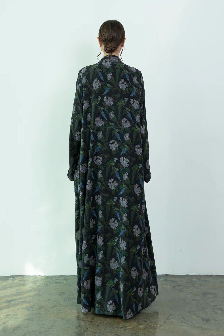 HYDRANGEA ABAYA - BY NOUF - MIRA Y MANO