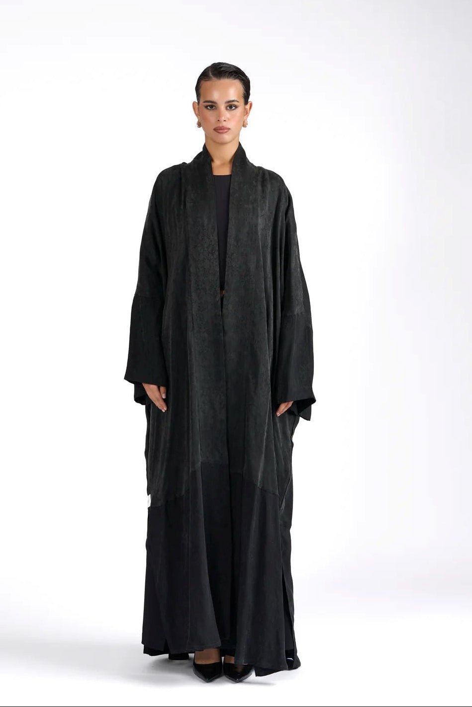 RIVA BLACK ABAYA - BY NOUF - MIRA Y MANO