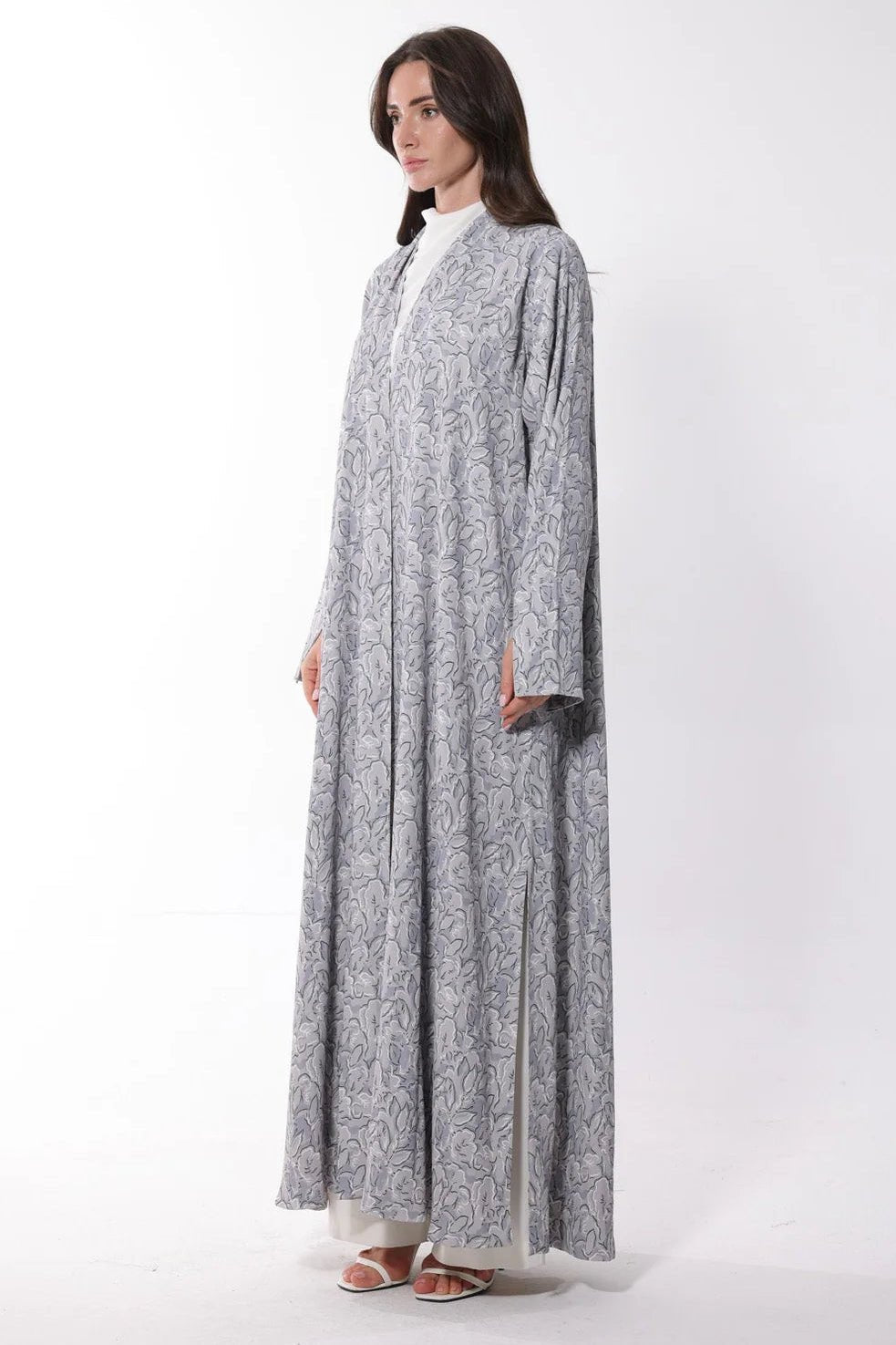RUSYA ABAYA - BY NOUF - MIRA Y MANO