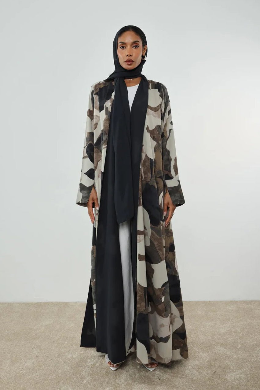 SANDSTONE ABAYA - BY NOUF - MIRA Y MANO