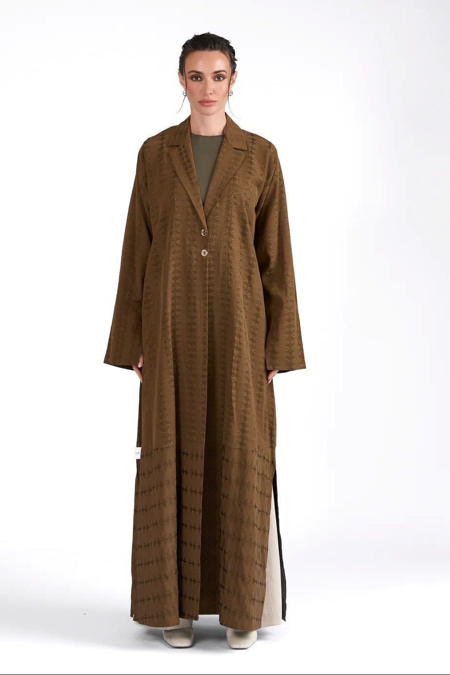 SIA BROWN ABAYA - BY NOUF - MIRA Y MANO