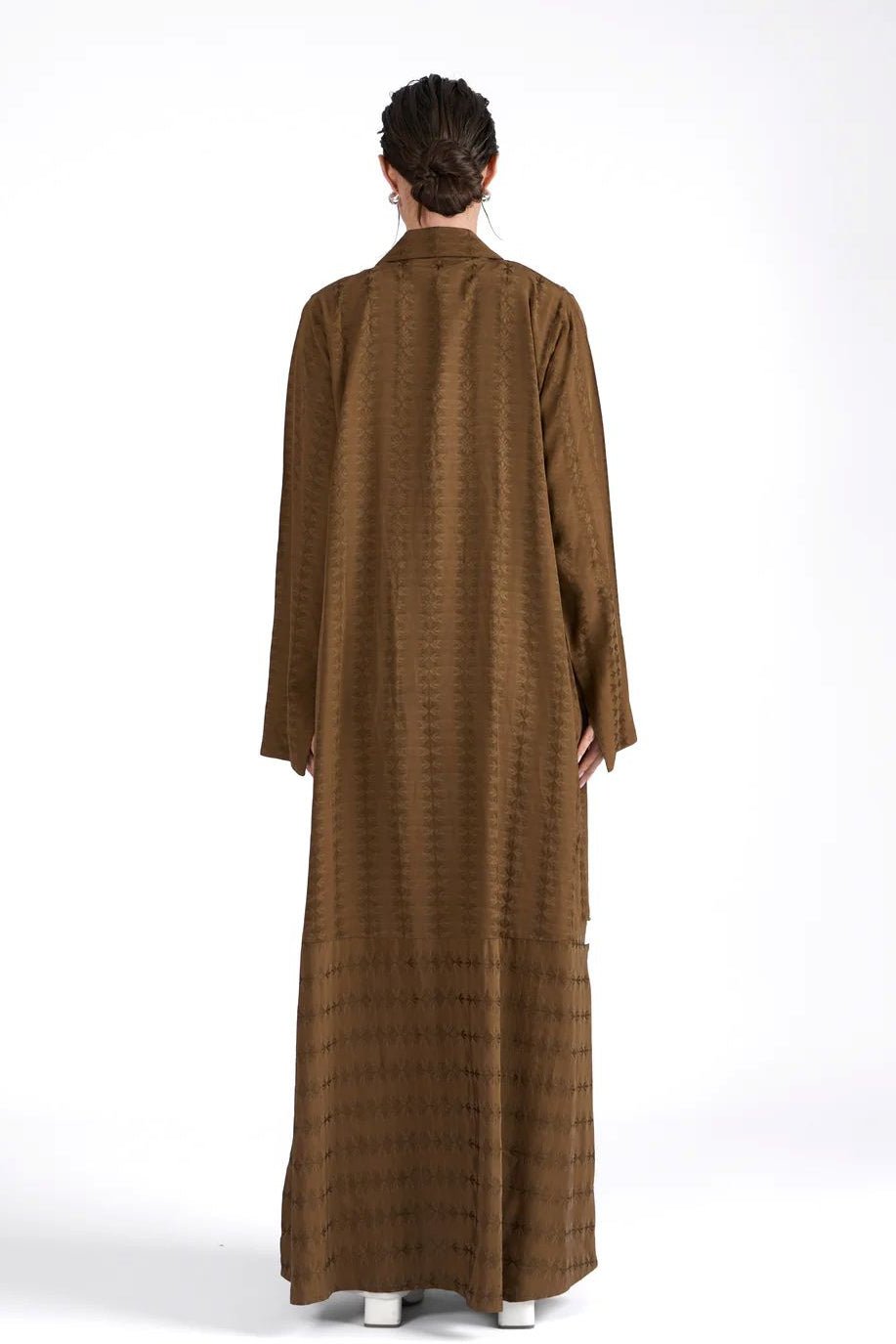 SIA BROWN ABAYA - BY NOUF - MIRA Y MANO