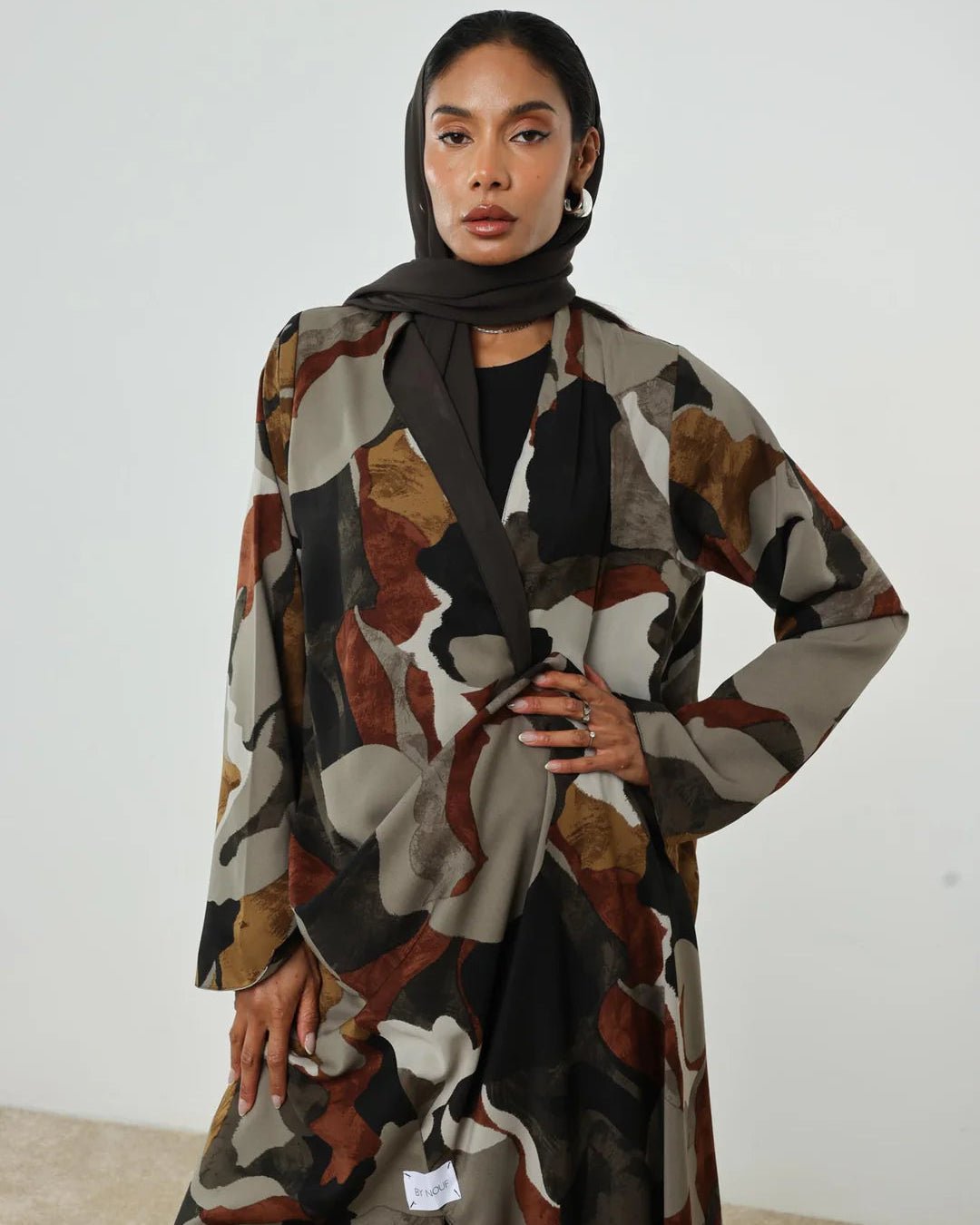 ZEPHYER ABAYA - BY NOUF - MIRA Y MANO