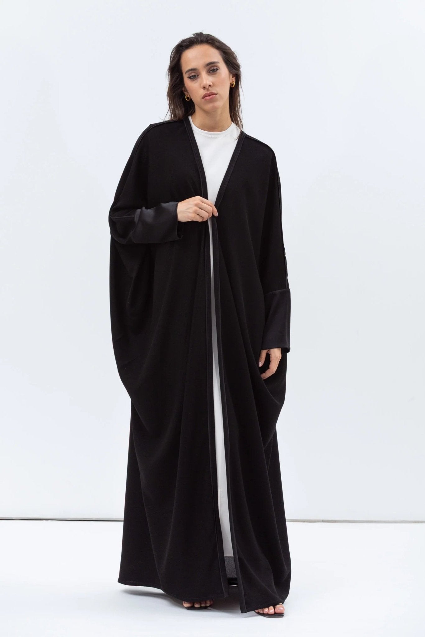 AB - BF - BLKSH - BSD ABAYA - CHIKA - MIRA Y MANO