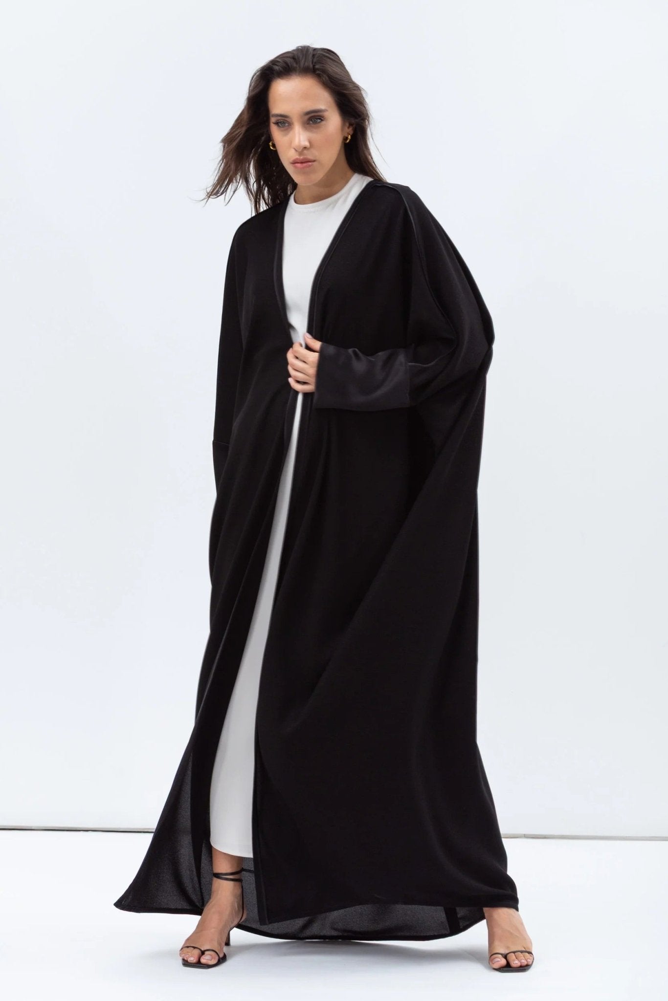 AB - BF - BLKSH - BSD ABAYA - CHIKA - MIRA Y MANO