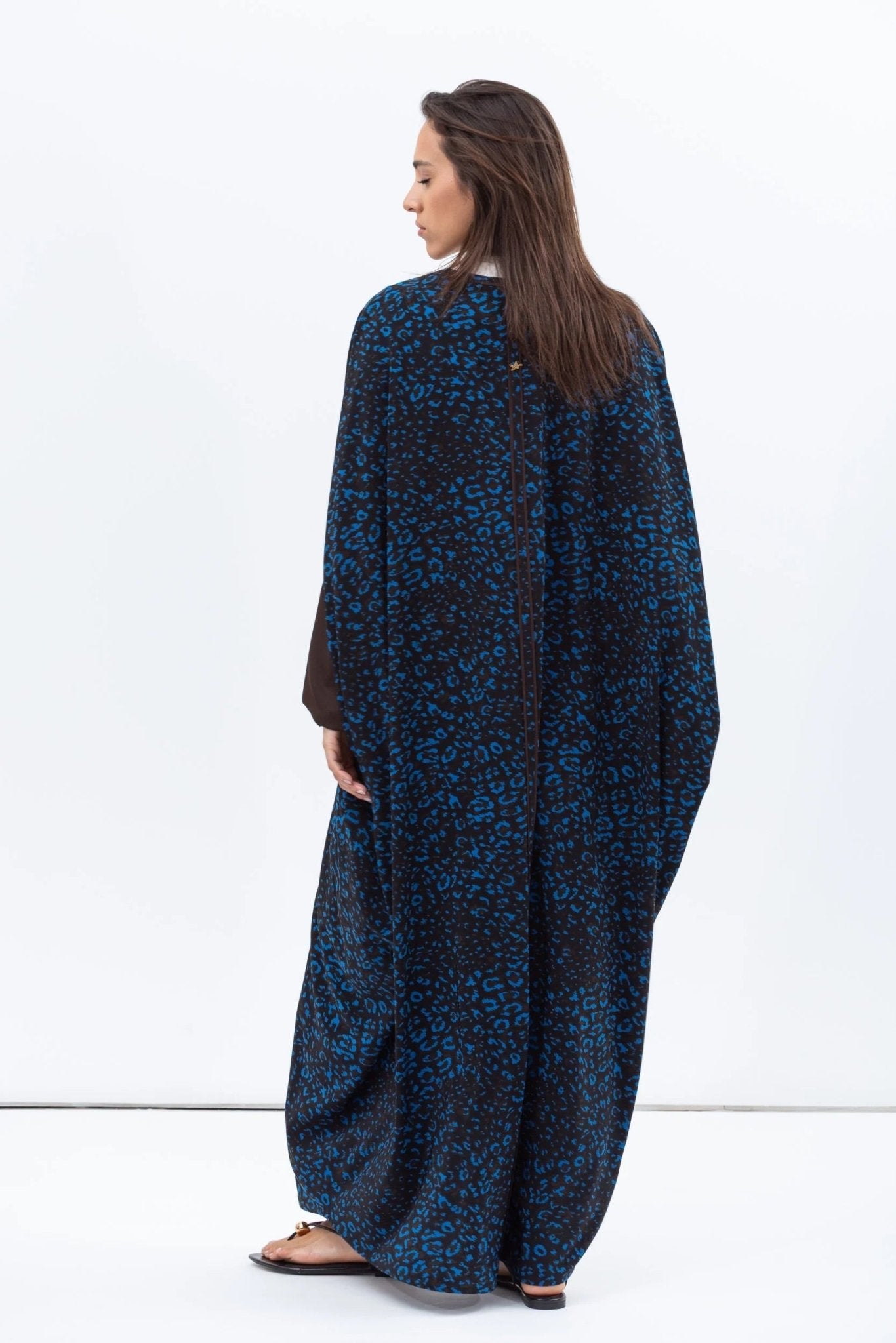 AB - BF - LCF - BLU - BRN ABAYA - CHIKA - MIRA Y MANO