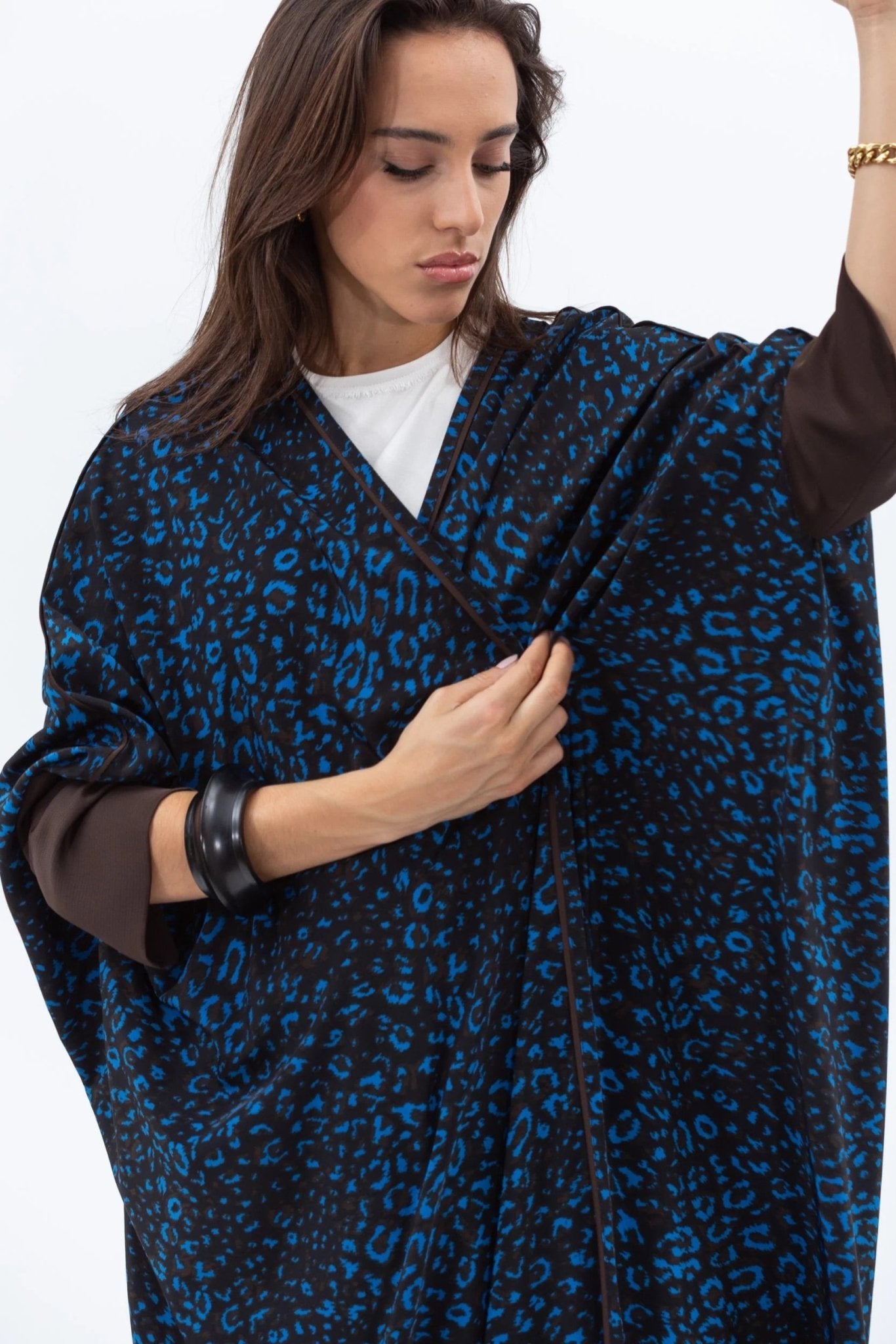 AB - BF - LCF - BLU - BRN ABAYA - CHIKA - MIRA Y MANO