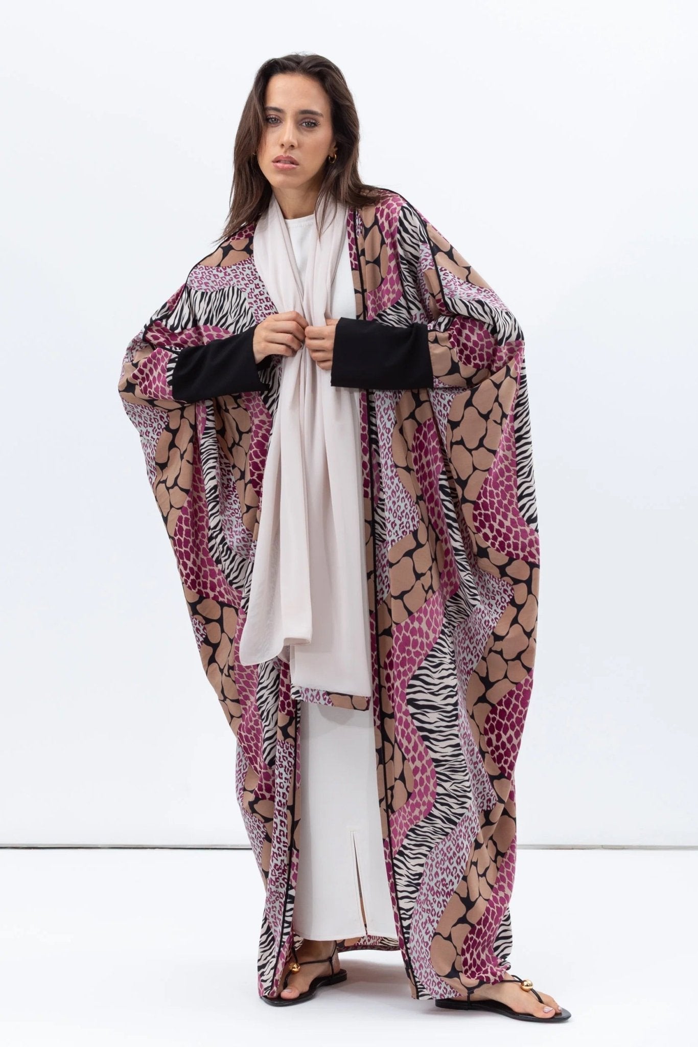 AB-BF-MP-BD ABAYA - CHIKA - MIRA Y MANO