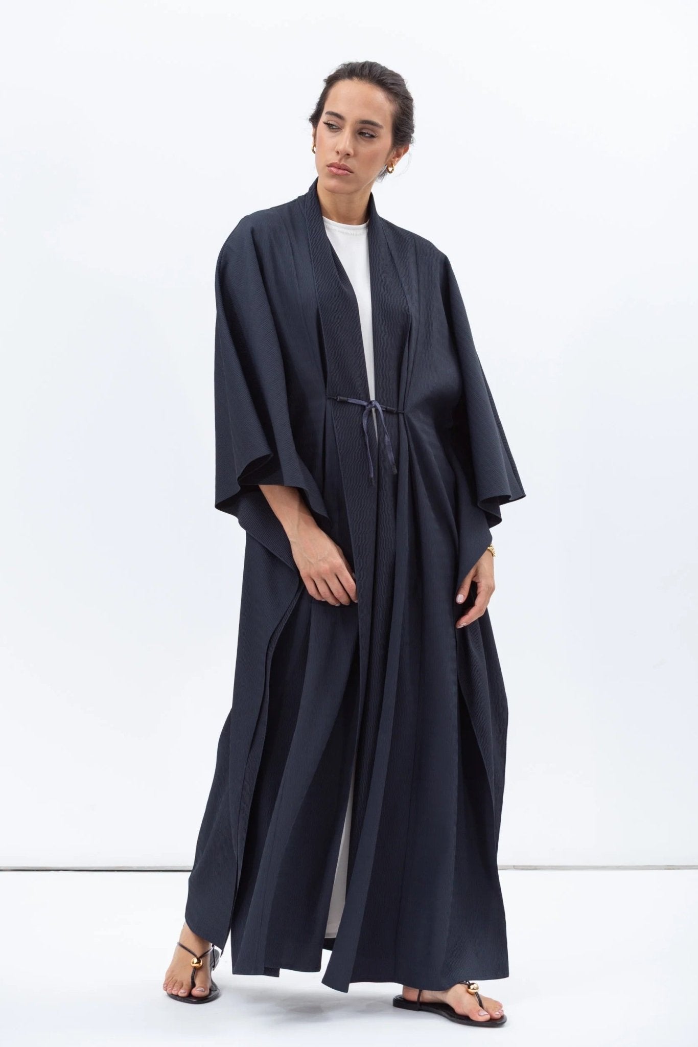 AB - FL - TXT - TBLU ABAYA - CHIKA - MIRA Y MANO