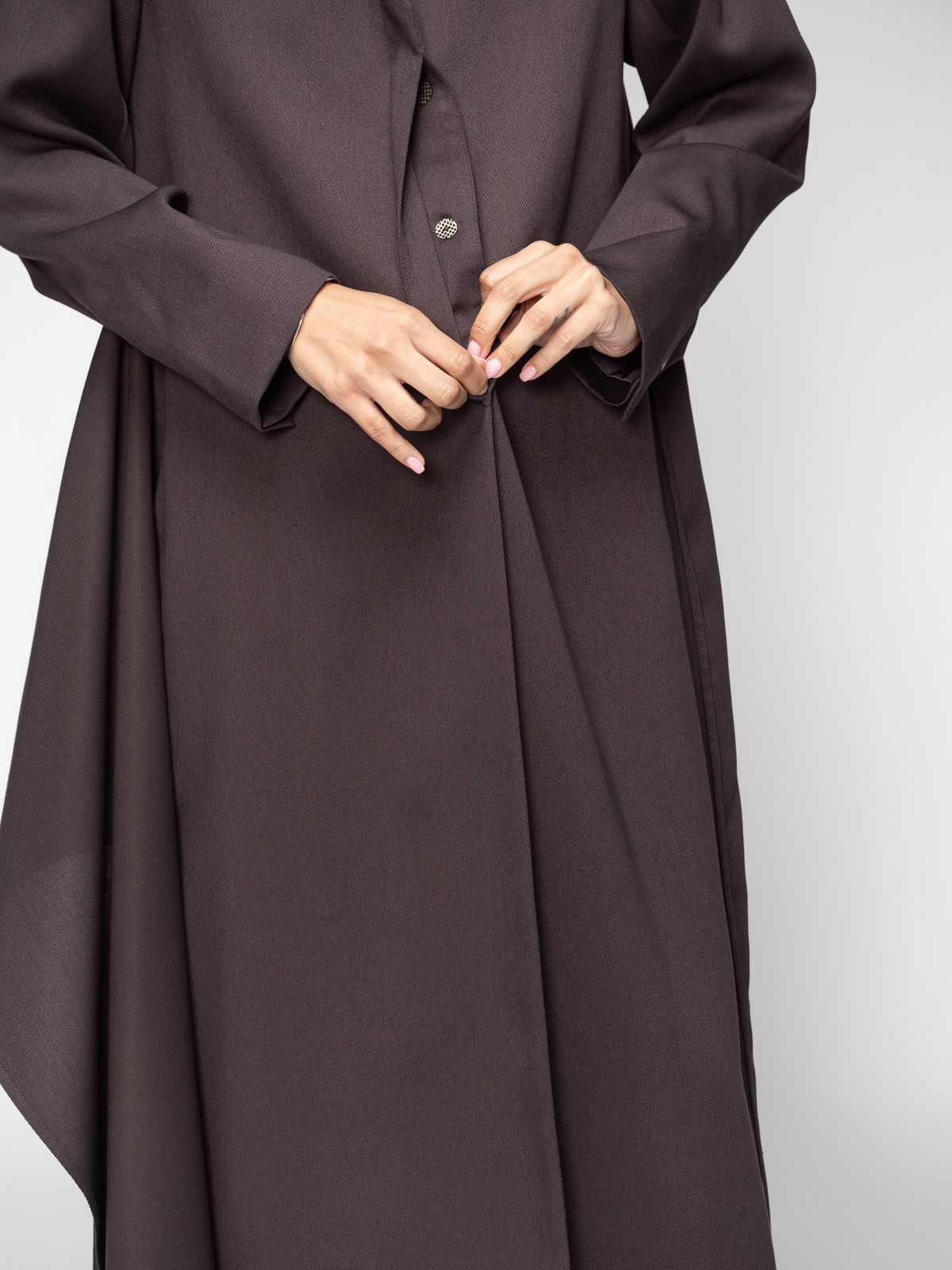 AB - OVL - BRW23 ABAYA - CHIKA - MIRA Y MANO