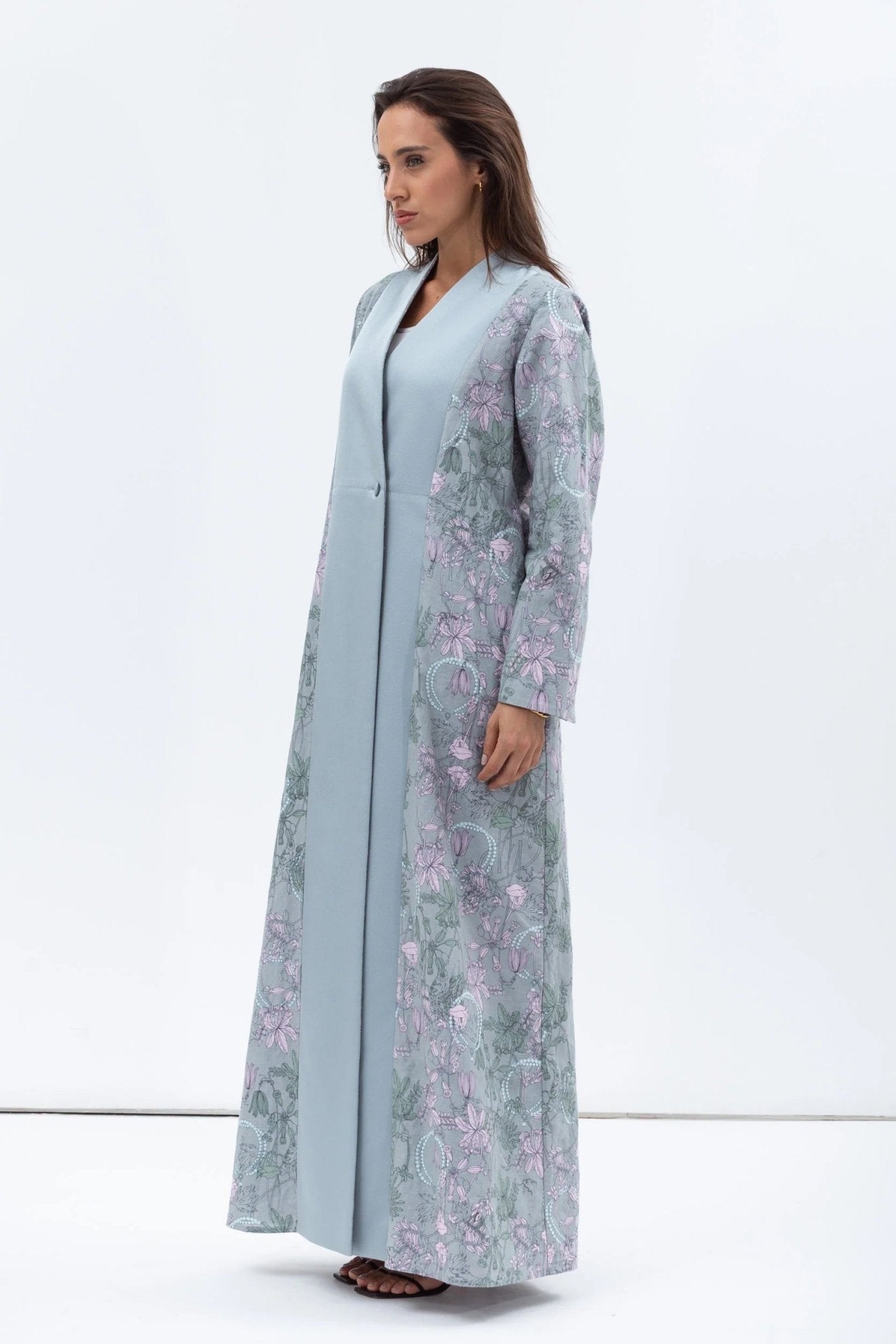 AB-OVR-SCP-BGFP ABAYA - CHIKA - MIRA Y MANO