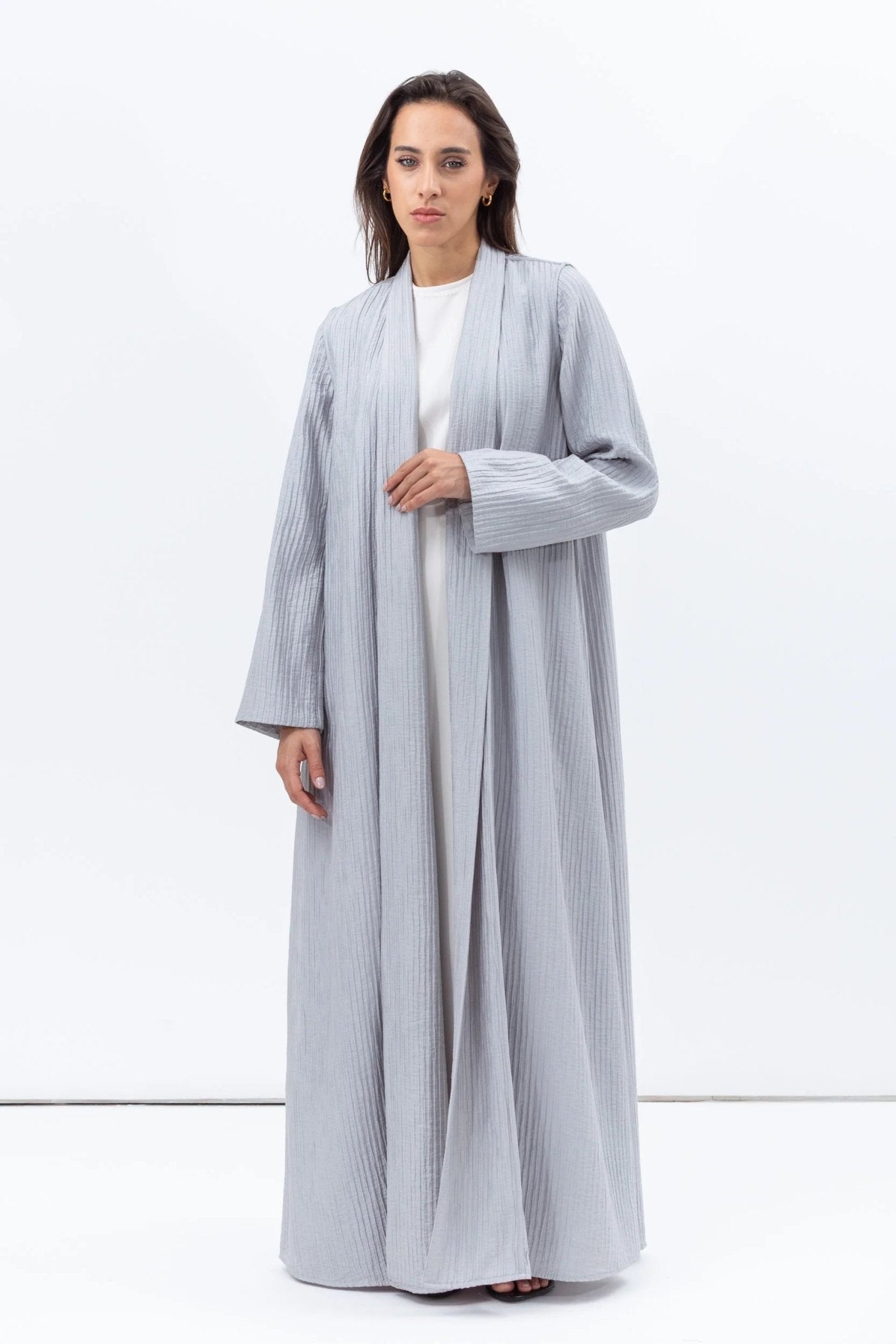AB - SHL - GRYBLU ABAYA - CHIKA - MIRA Y MANO