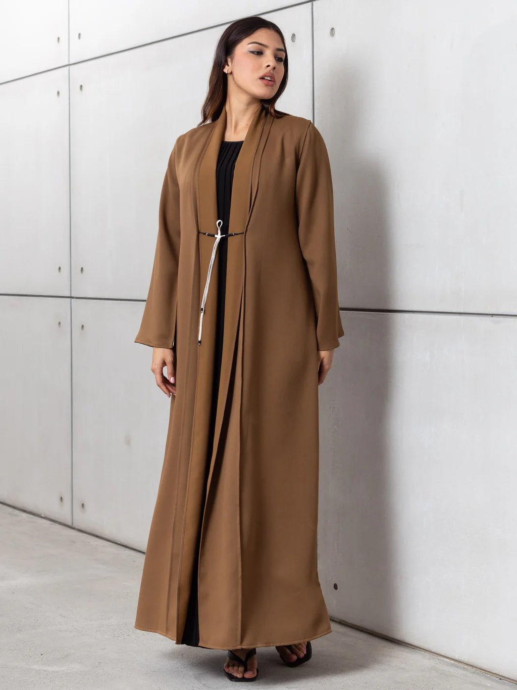 AB - TW - GD - BRW ABAYA - CHIKA - MIRA Y MANO