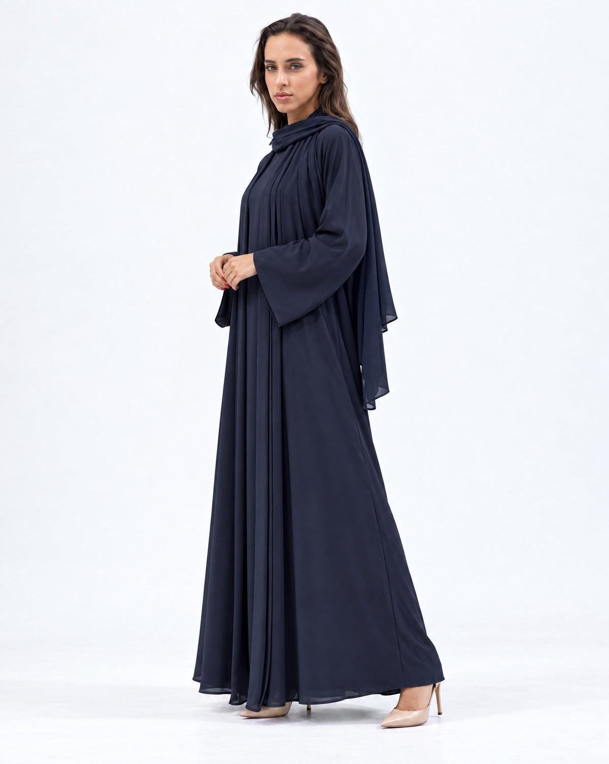 Fluid Shawl lapel abaya in Navy Blue - CHIKA - MIRA Y MANO