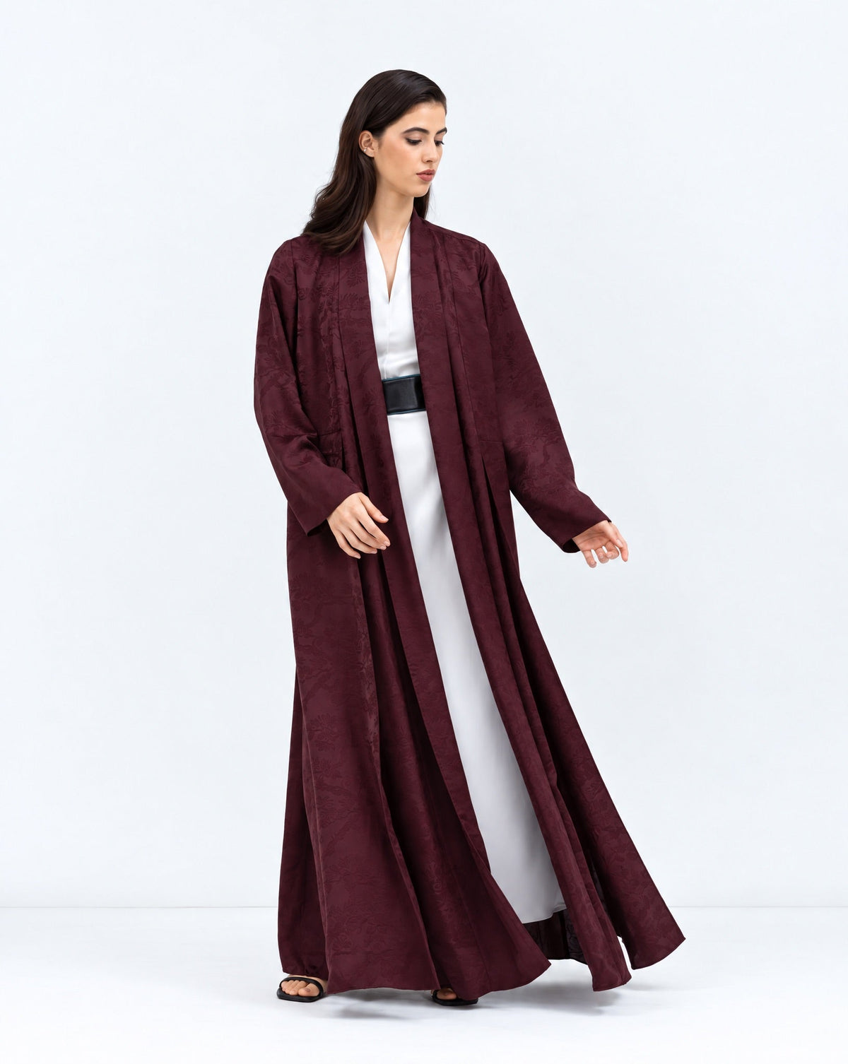 Layer Abaya in Burgundy Pattern - CHIKA - MIRA Y MANO