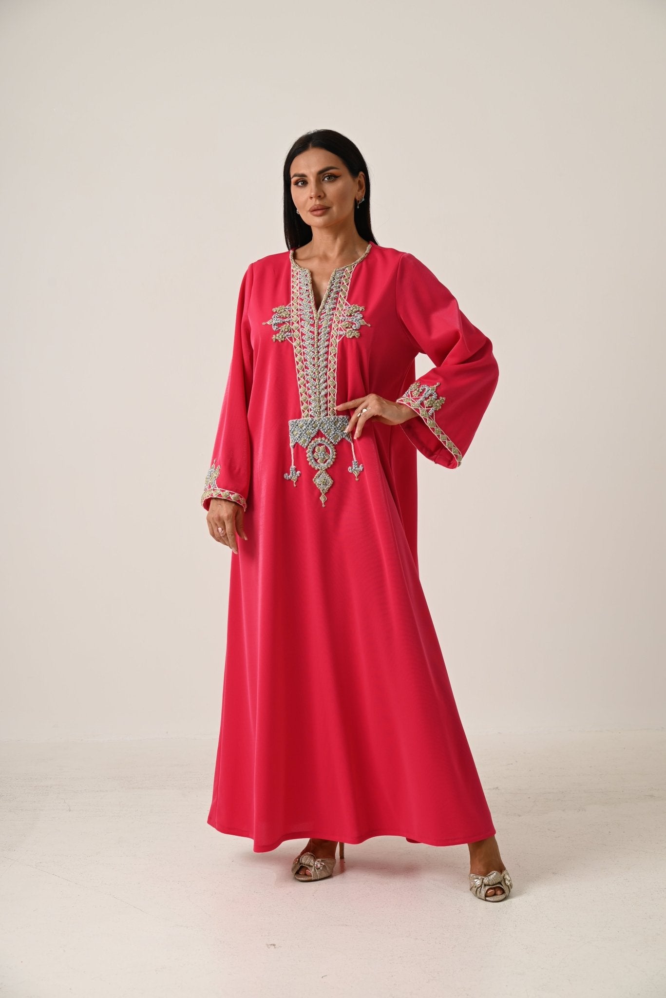 DM26 - J01 F JALABIAH - DAR ALMUZN - MIRA Y MANO