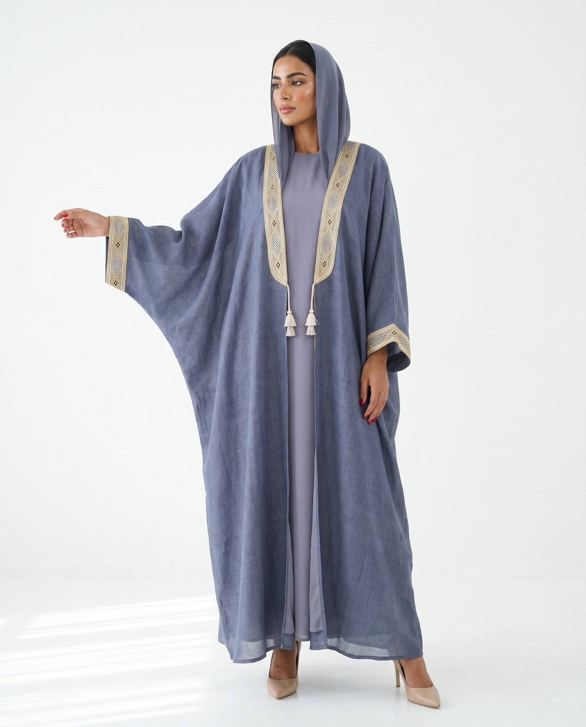 BISHIT CROSS BLUE ABAYA - DAR TARAF - MIRA Y MANO