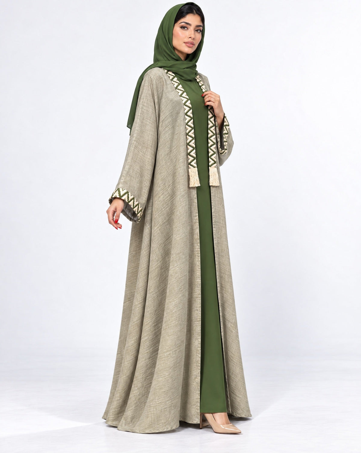 HANDMADE MOSQUE LIGHT GREEN ABAYA - DAR TARAF - MIRA Y MANO