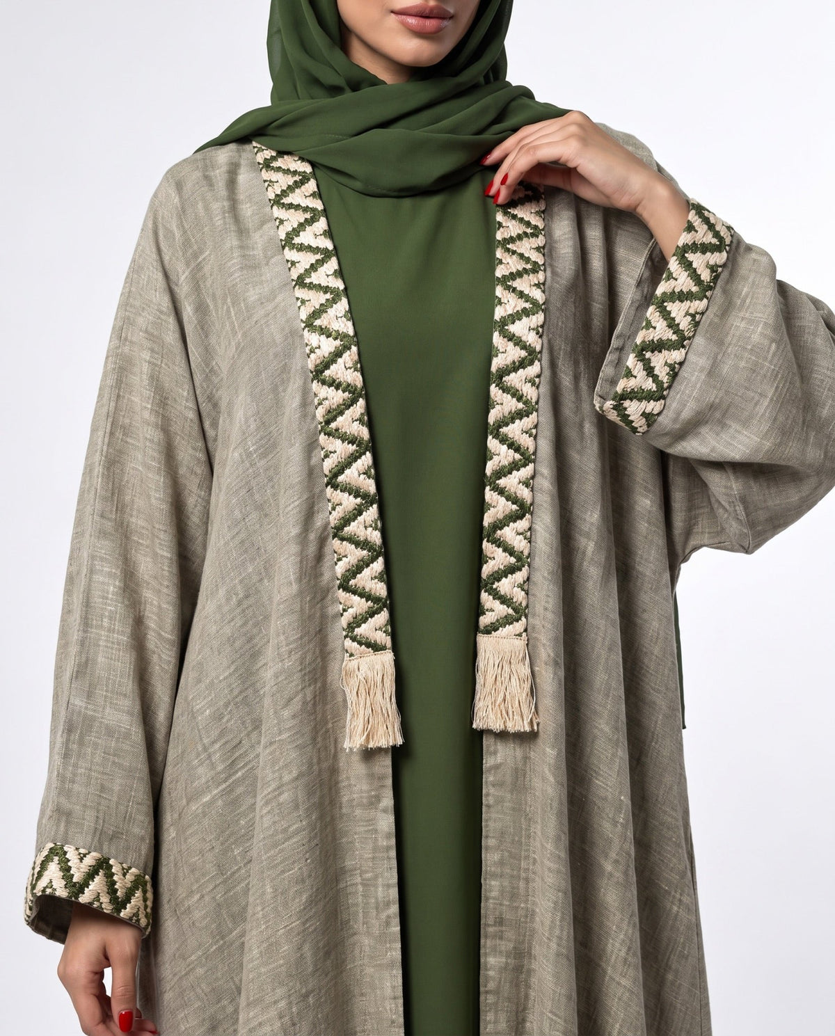 HANDMADE MOSQUE LIGHT GREEN ABAYA - DAR TARAF - MIRA Y MANO