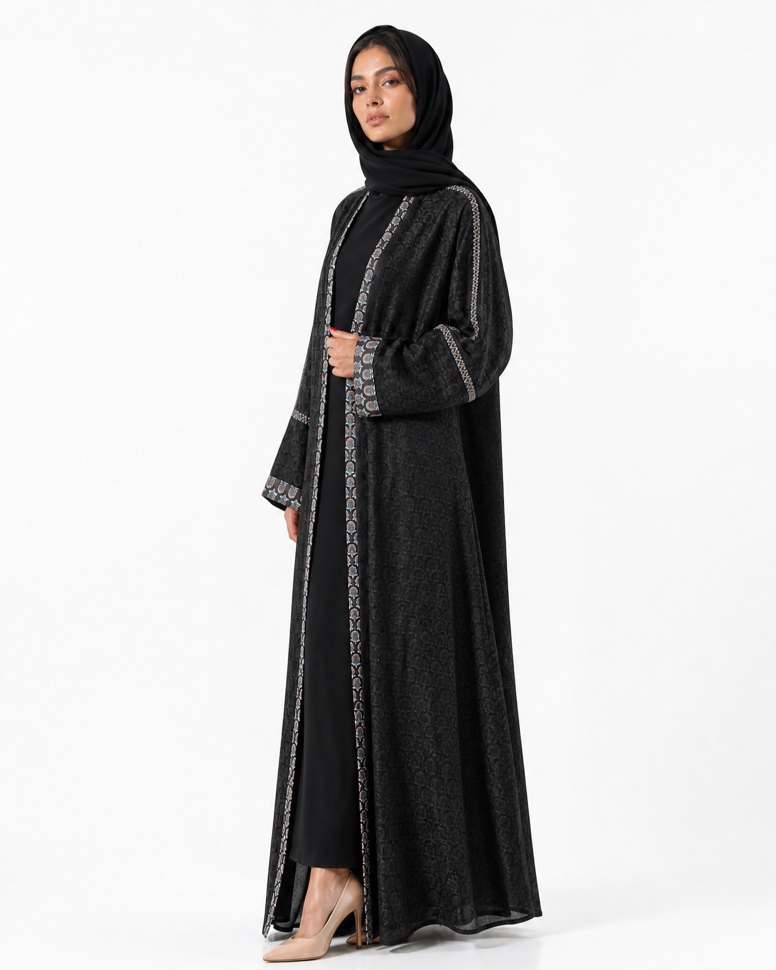 SC26TR6004-BK-1 ABAYA - DAR TARAF - MIRA Y MANO