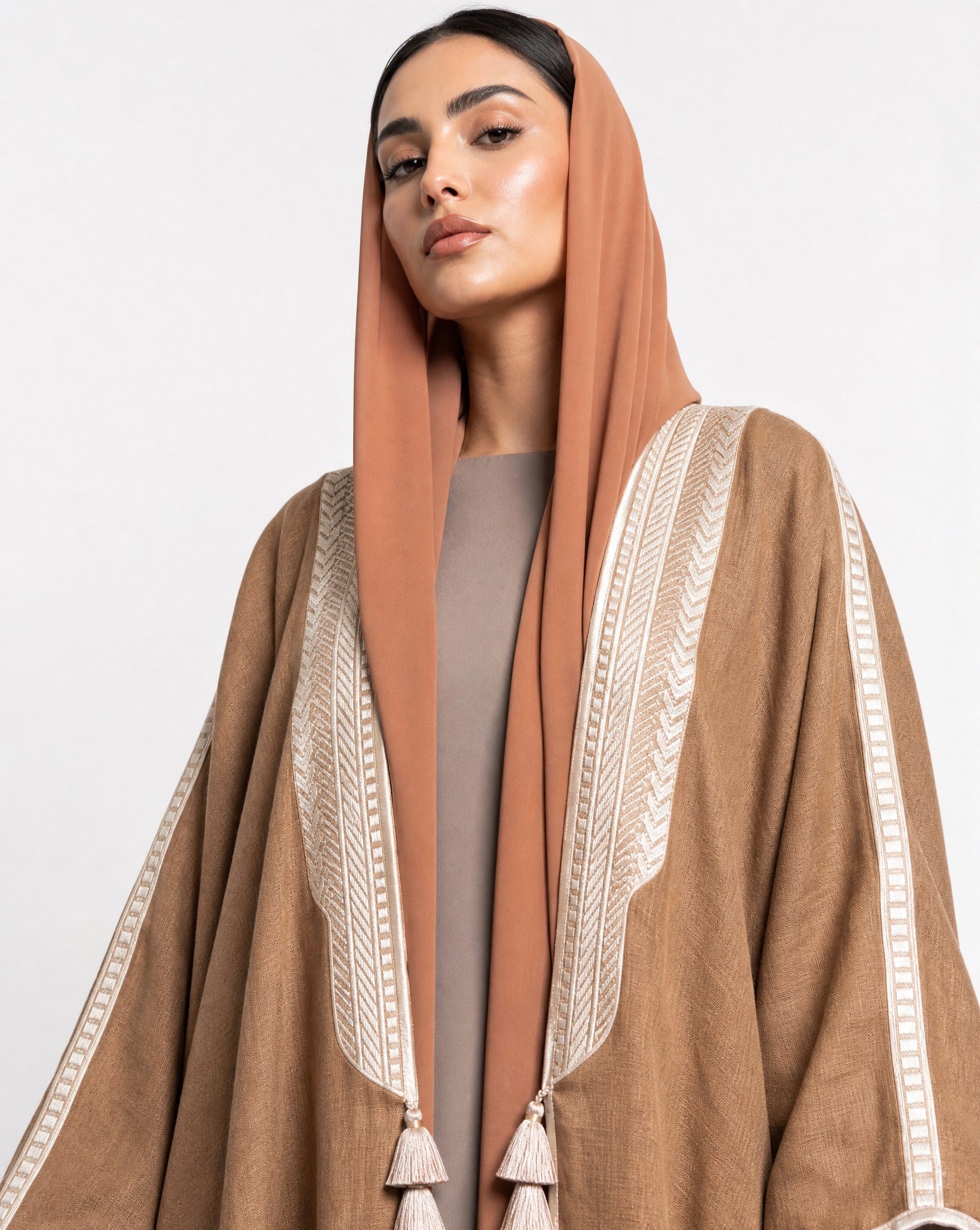 SC26TR6015-B ABAYA - DAR TARAF - MIRA Y MANO