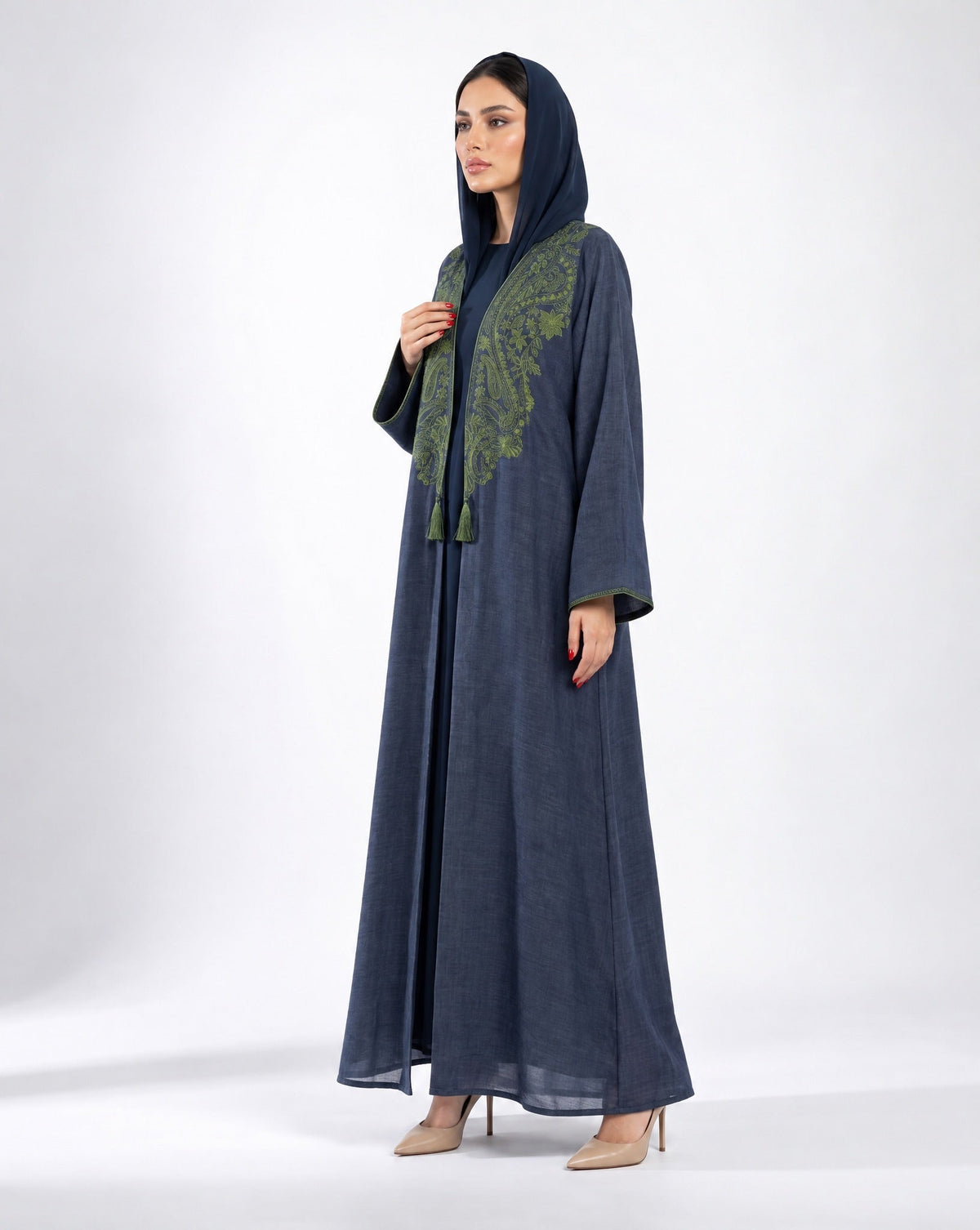 TRADITIONAL BISHIT ABAYA - DAR TARAF - MIRA Y MANO