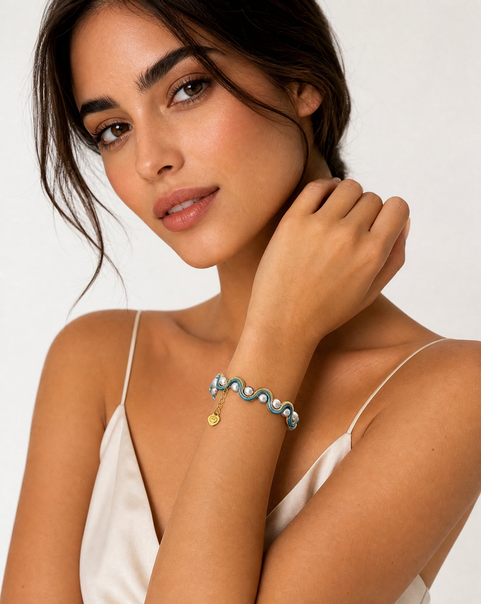 PEARLS 1BG BRACELET - DESIREA - MIRA Y MANO