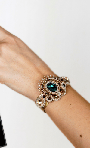 PRENDAS3 BRACELET - DESIREA - MIRA Y MANO