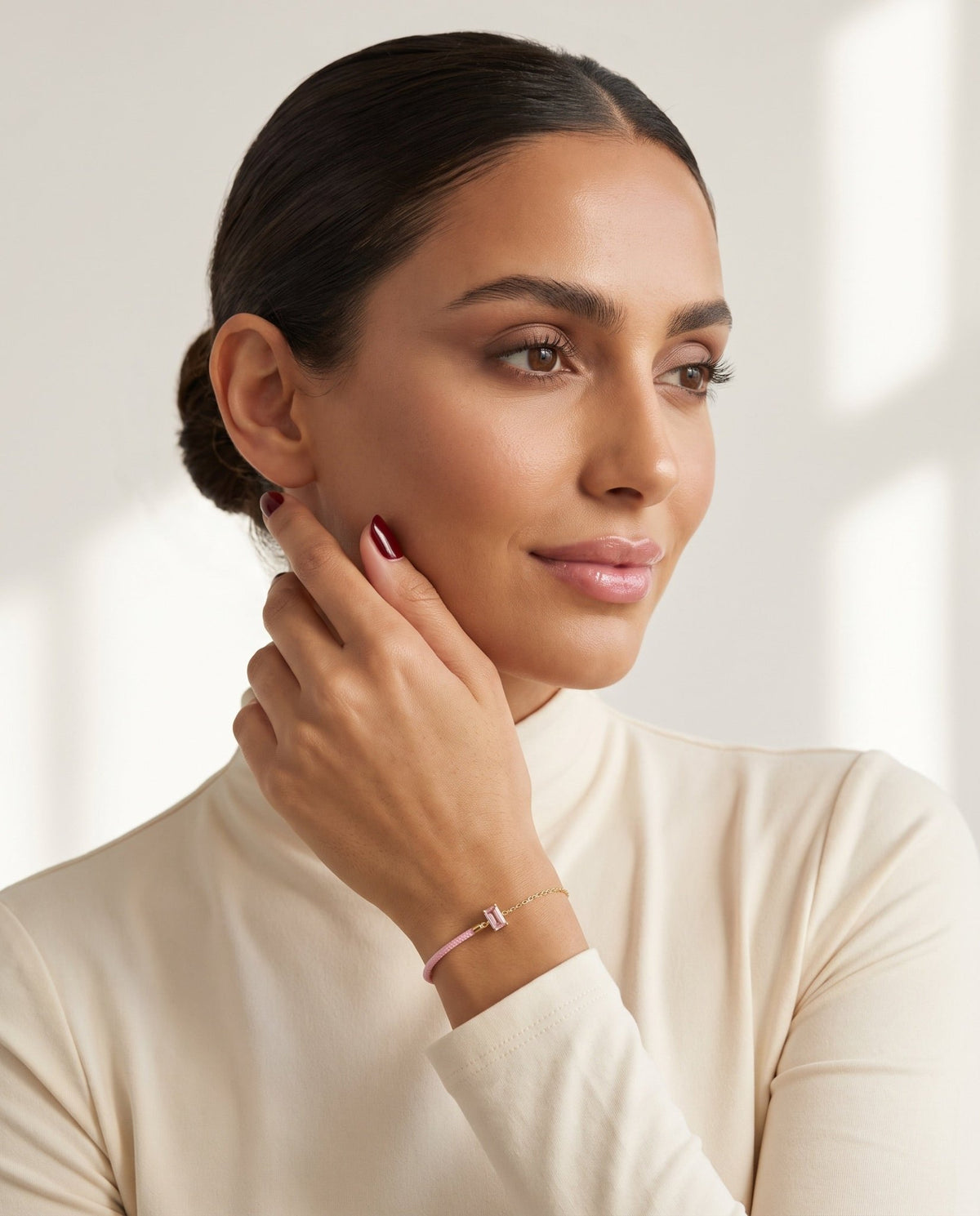 DM-CH-B00233 – Bracelet - DUA ALMOALLIM JEWELRY - MIRA Y MANO
