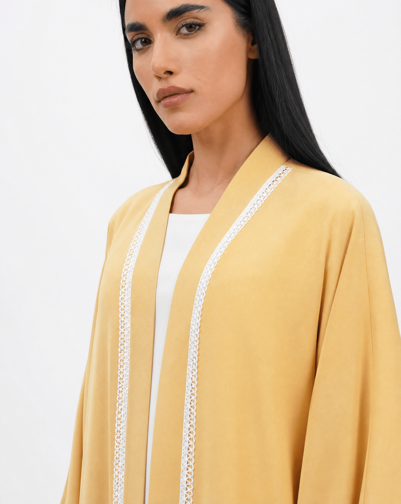 ABM26-1120-YL ABAYA - EFFA - MIRA Y MANO
