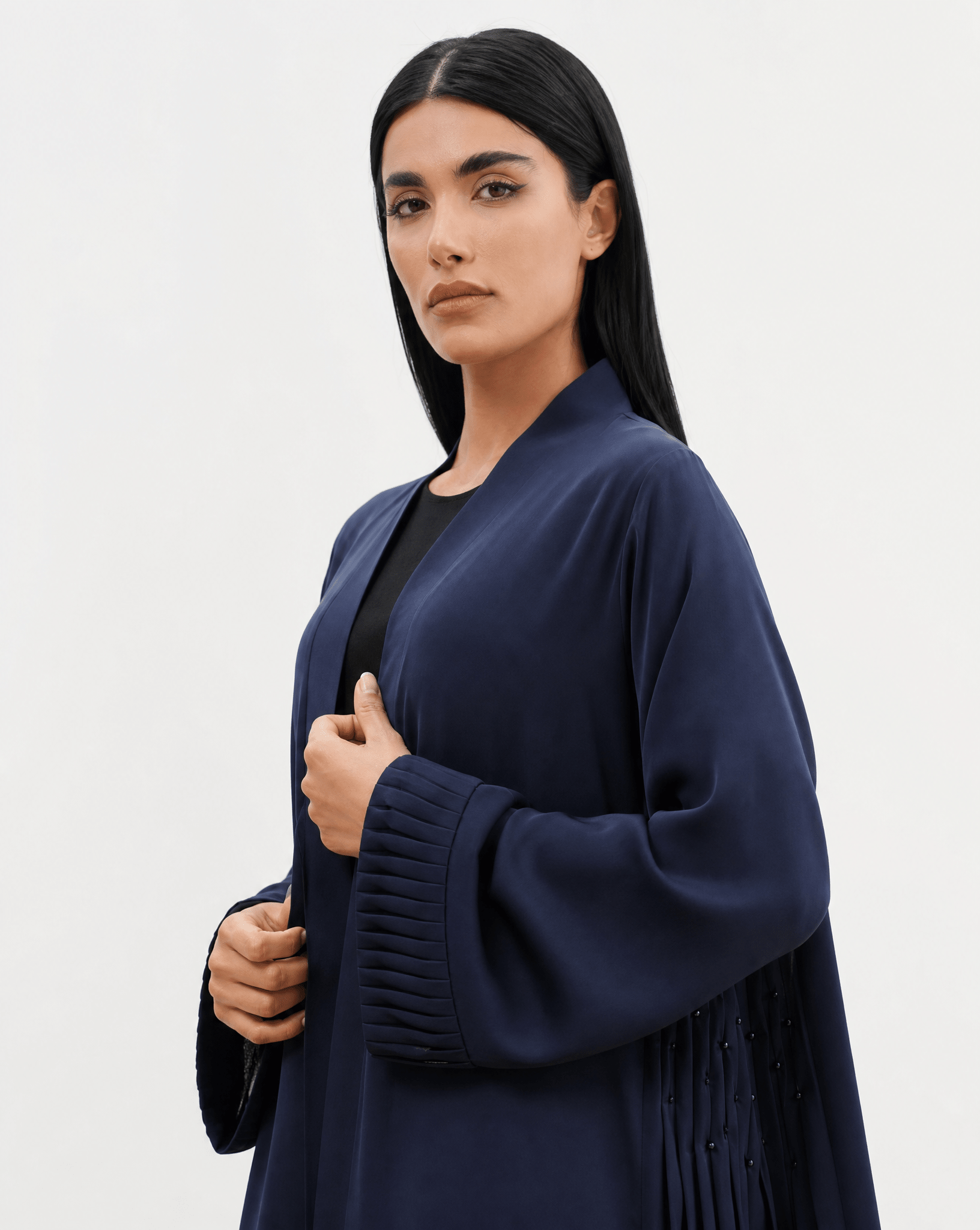 ABM26-1124 ABAYA - EFFA - MIRA Y MANO